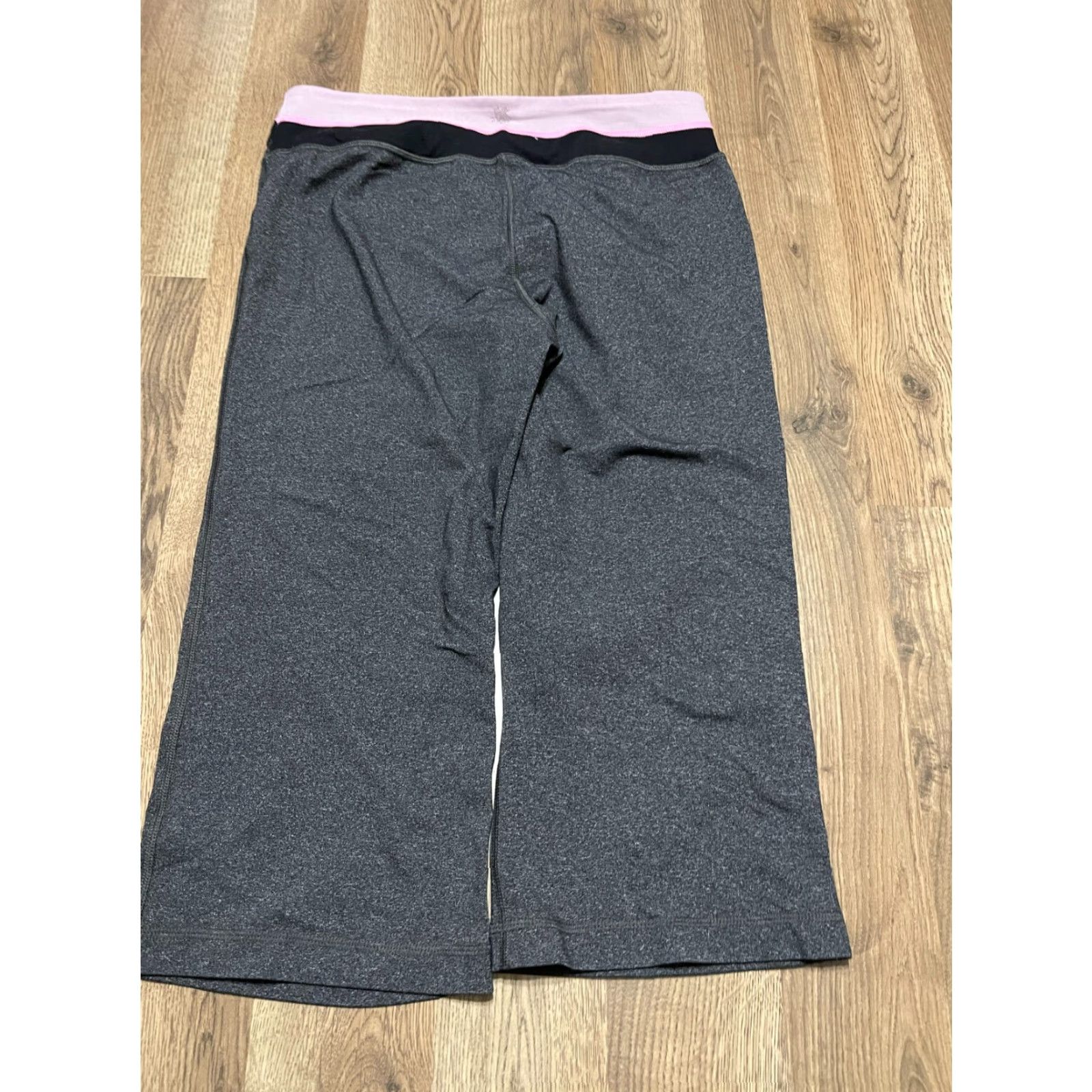 Tek Gear Tek Gear Pants Women's Size S/M? Black Gray Pink Black Capri Pull On Size 28" / US 6 / IT 42 - 2 Thumbnail