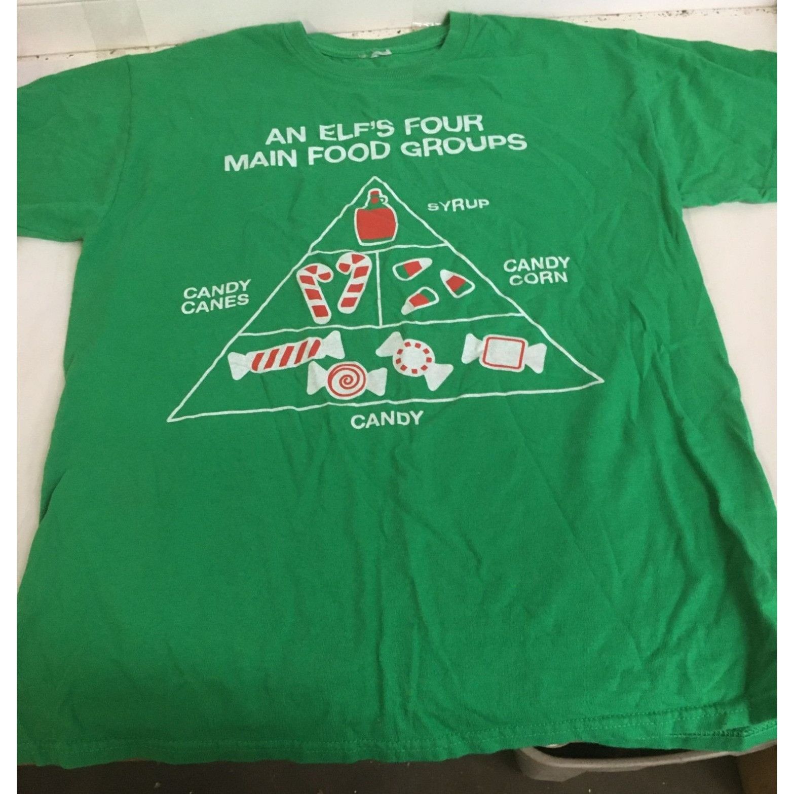 Other The Elf Movie Christmas Elf's 4 Main Food Groups Green T-Shi Size M / US 6-8 / IT 42-44 - 1 Thumbnail