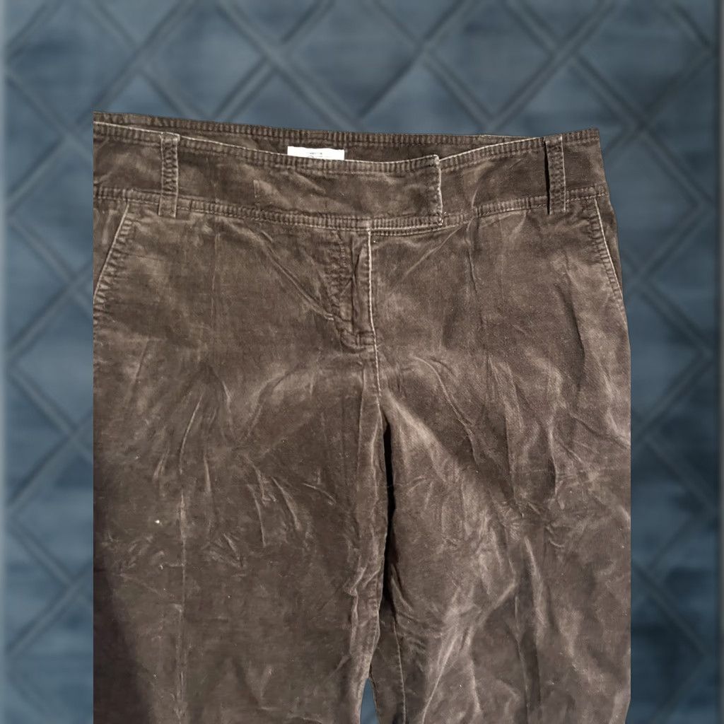 Ann Taylor VINTAGE Ann Taylor Loft Women’s Pants Sz 10 Marisa Brown Velvet Feel Quacho Capri Capris Cropped Button Detail 17.5 Inseam Straight Mens? No. Size 32" / US 10 / IT 46 - 1 Thumbnail