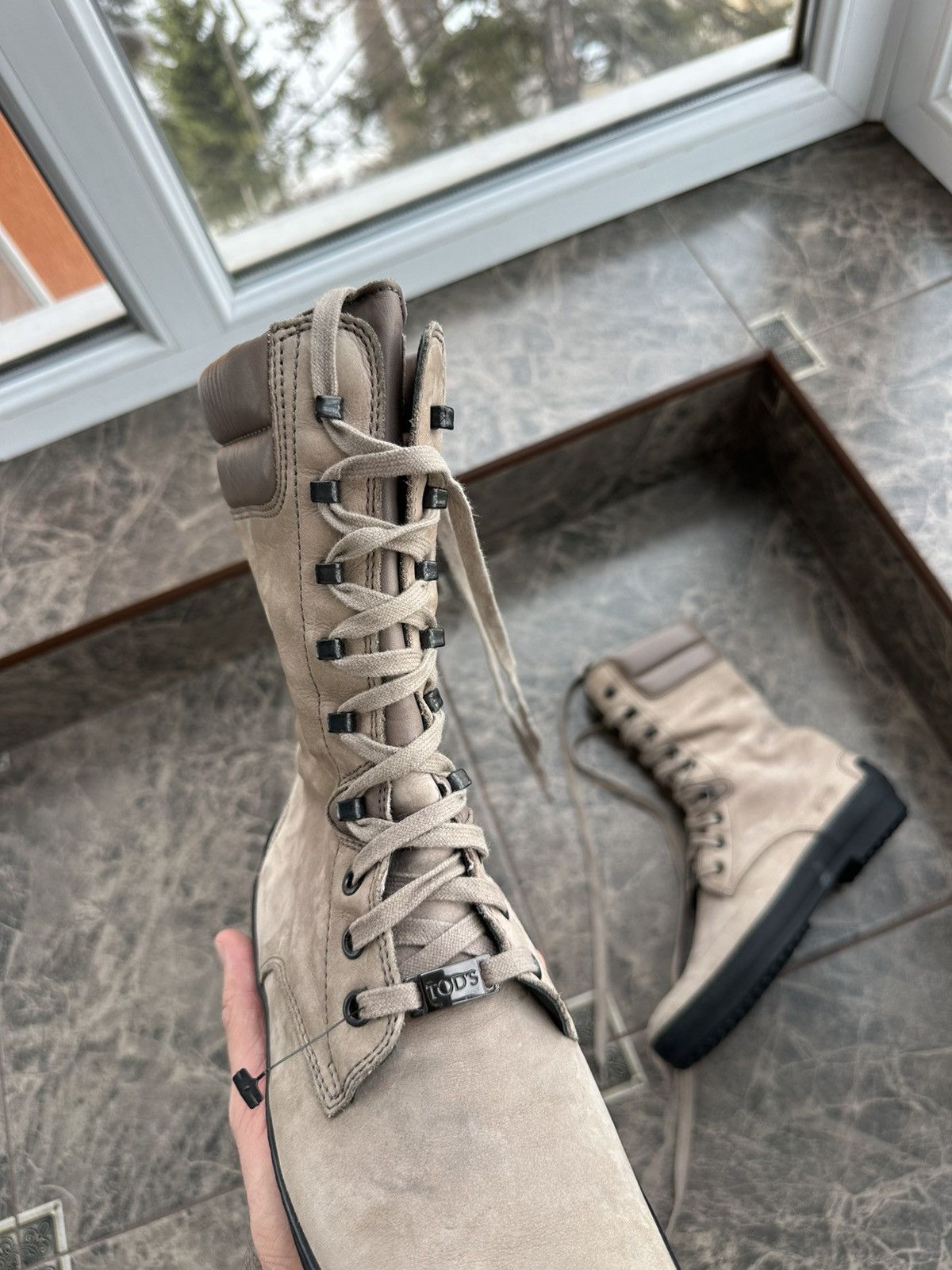 Tod's Tod’s Women’s Lace-Up Boots Beige Nubuck Leather Vibram Sole Size US 6.5 / IT 36.5 - 6 Thumbnail