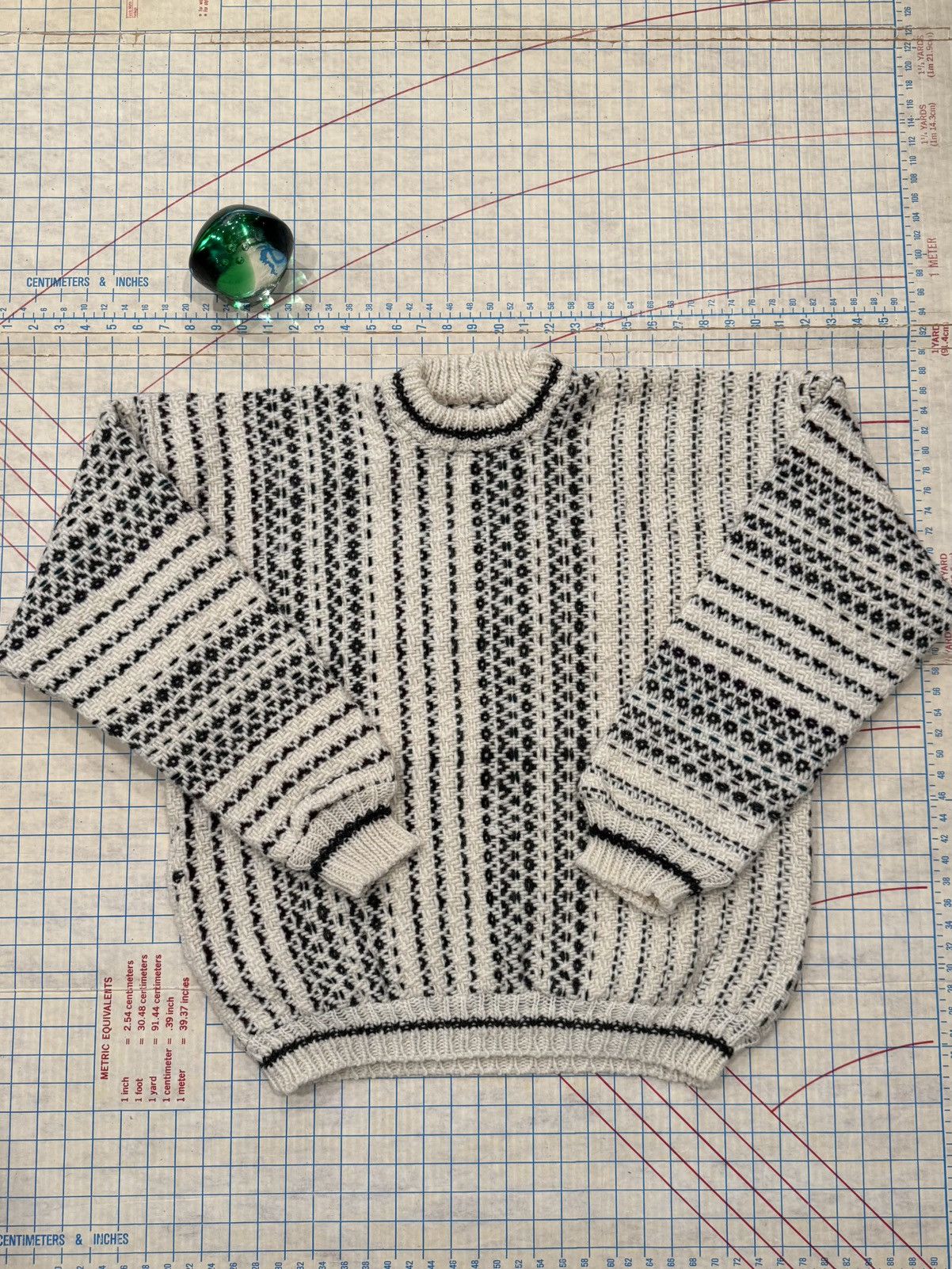 Vintage Vintage Unbranded Hand Knit Sweater Vertical Striped Pattern Size US L / EU 52-54 / 3 - 7 Thumbnail