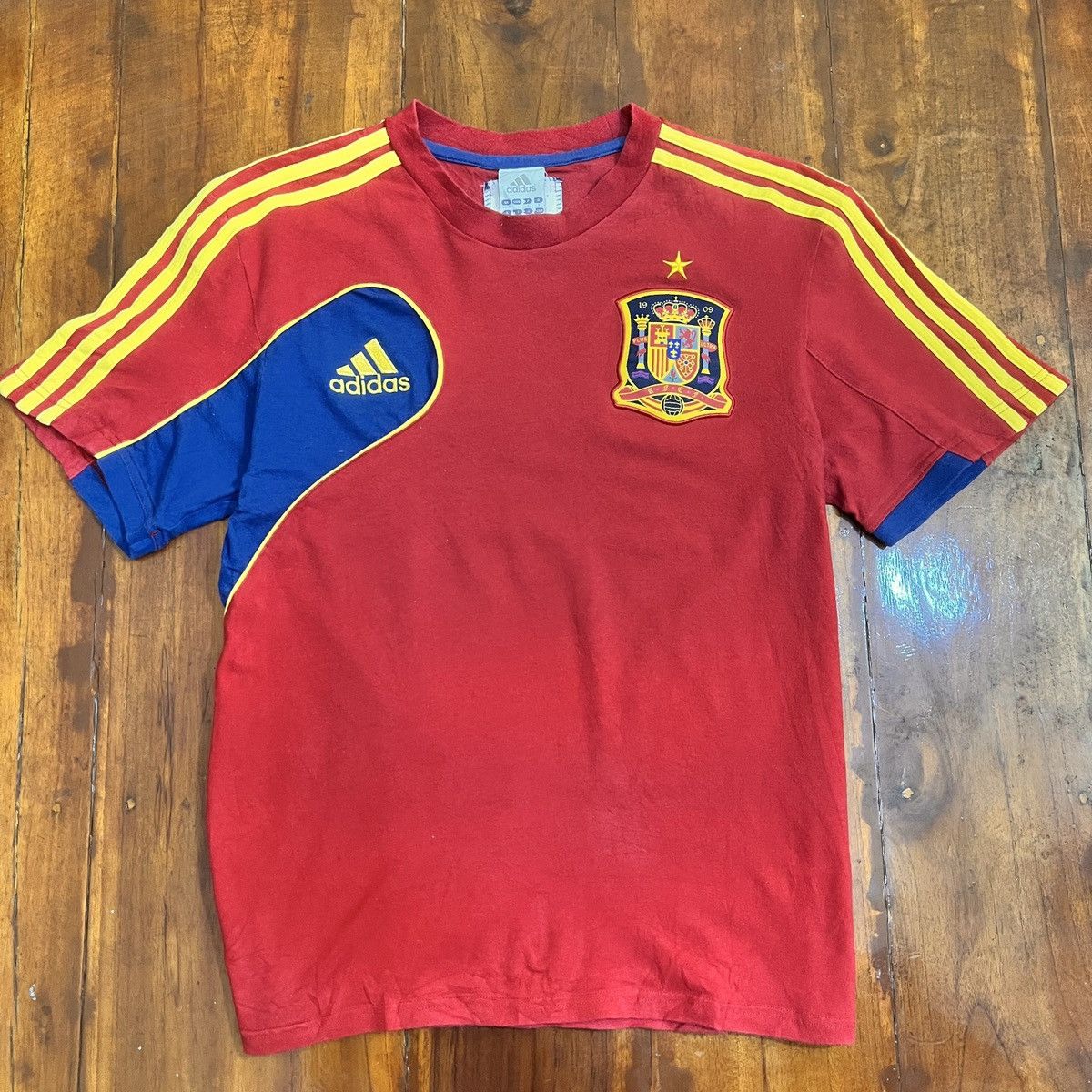 Other Vintage 2000's Spain national team shirt Size US S / EU 44-46 / 1 - 1 Thumbnail
