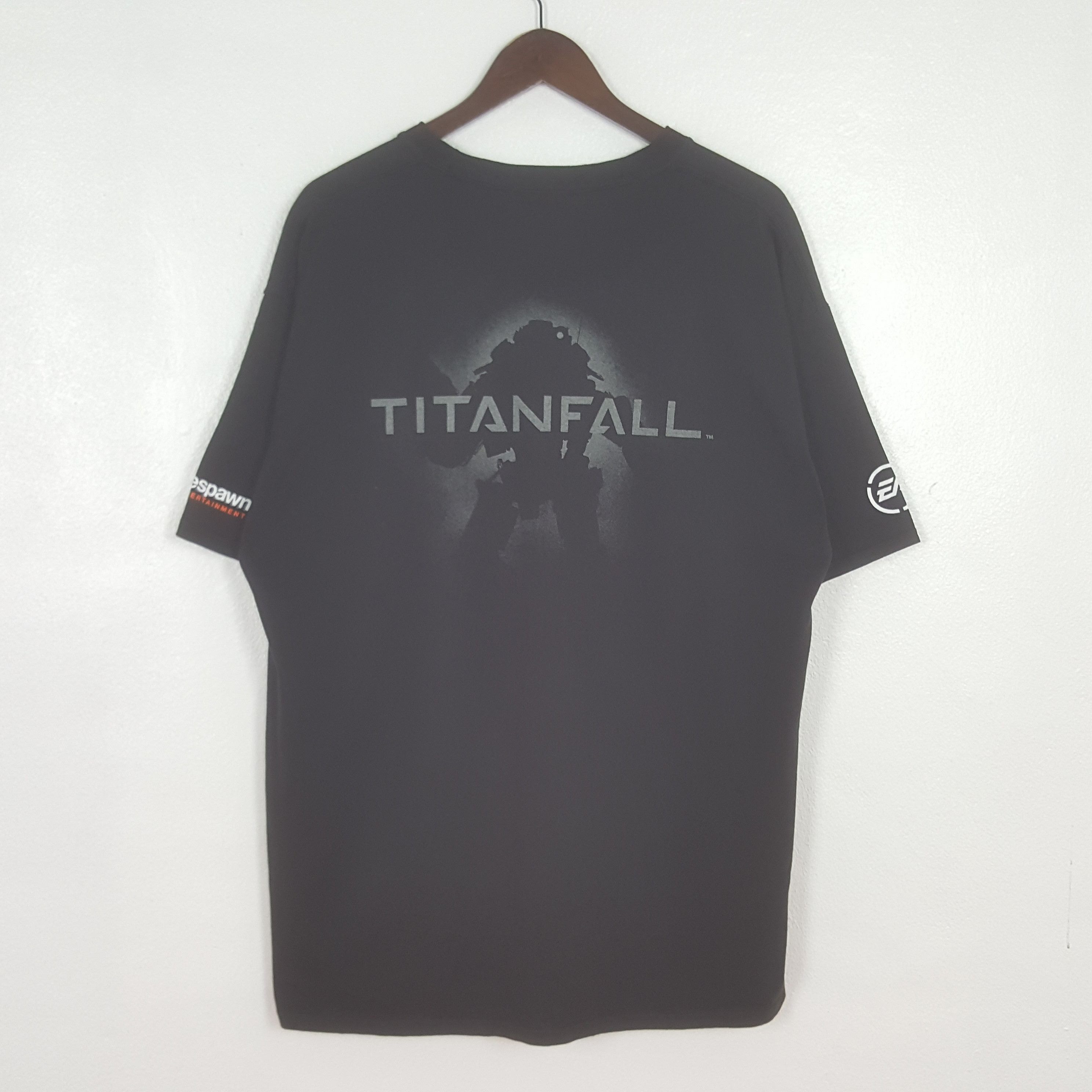 Vintage Vintage Titanfall Streetwear EA Tshirt Size US XL / EU 56 / 4 - 1 Thumbnail