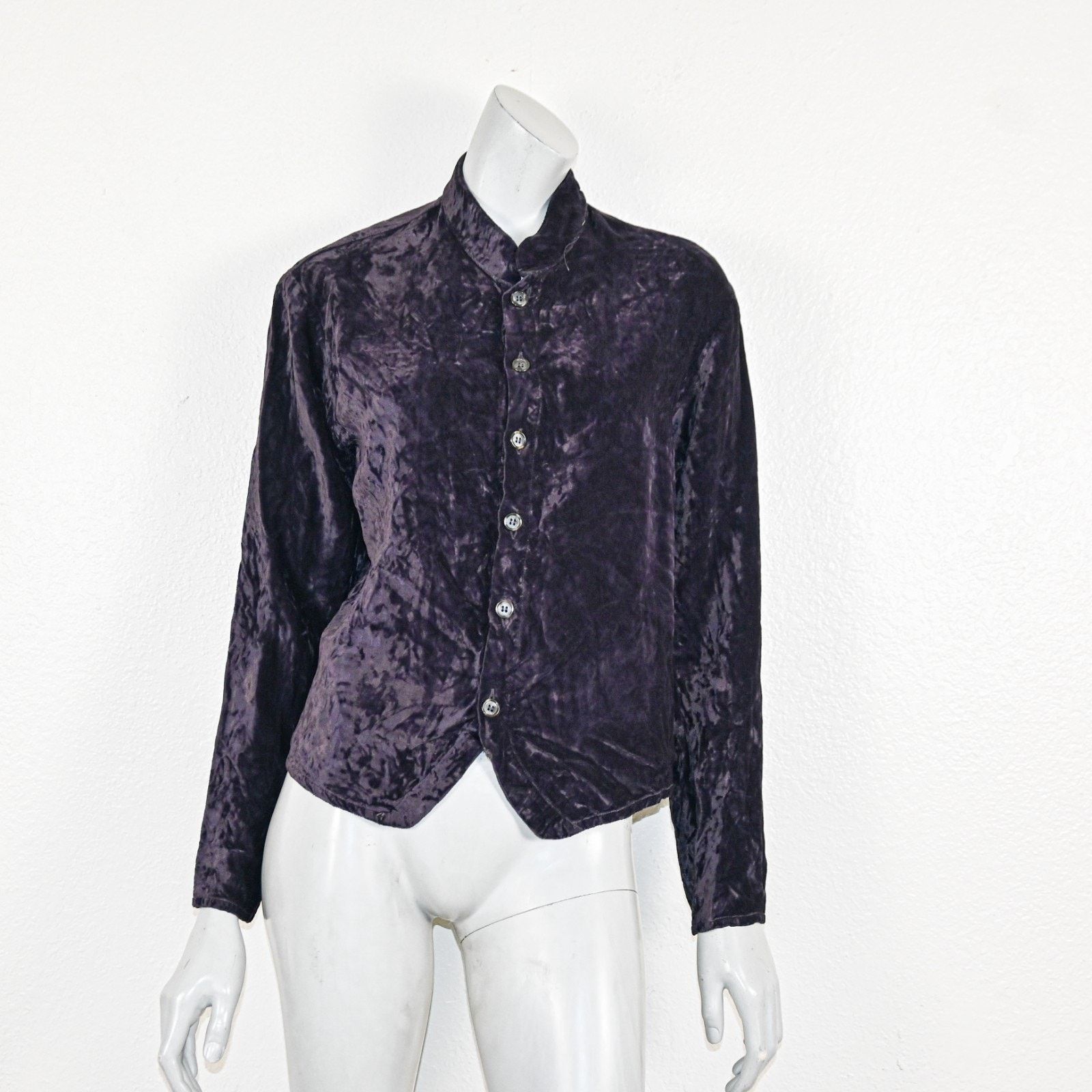 CP Shades CP Shades Medium Purple Velvet blouse button up Rayon Size M / US 6-8 / IT 42-44 - 2 Thumbnail