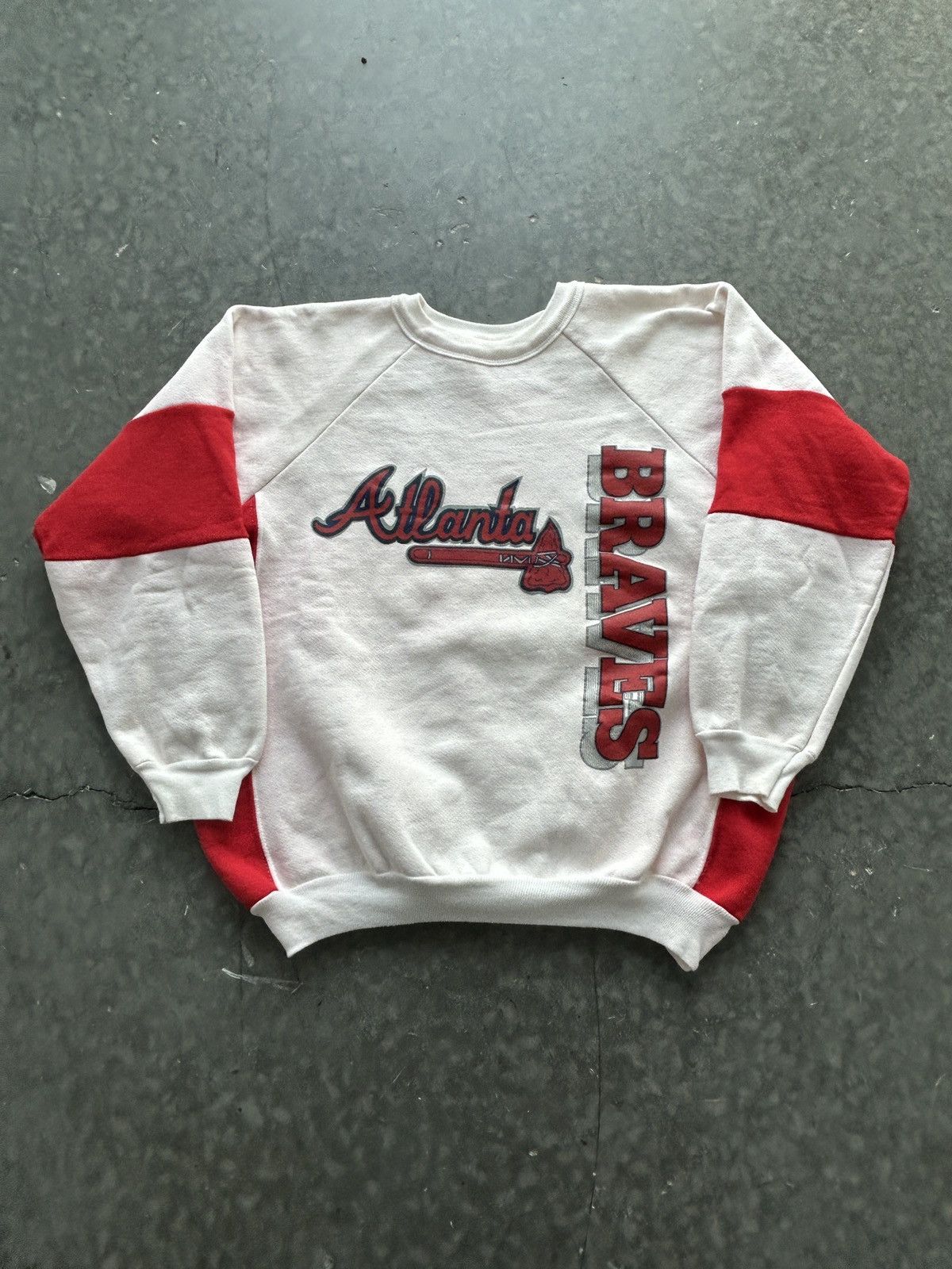 MLB Vintage 80s Atlanta Braves Raglan Crewneck Sweatshirt Size US M / EU 48-50 / 2 - 1 Thumbnail