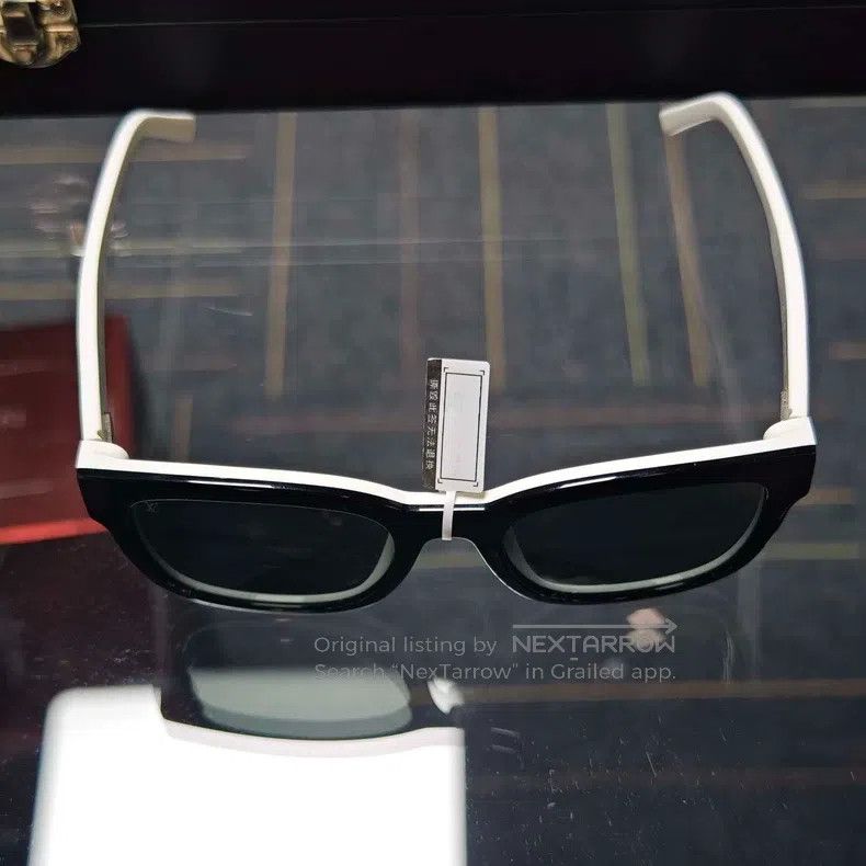 Louis Vuitton Louis Vuitton Side Logo Sunglasses Sunglasses Size ONE SIZE - 4 Thumbnail