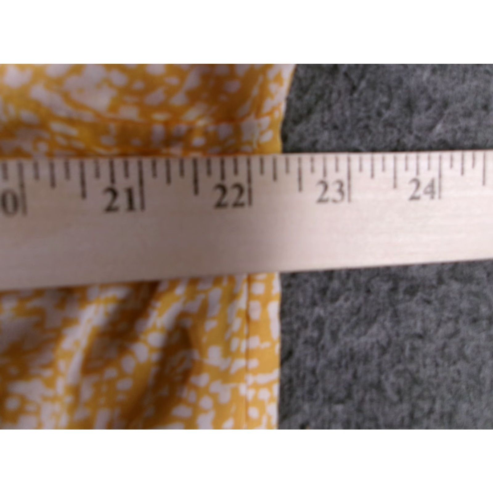 Vintage Les Serein Blouse Womens XL Yellow Surplice Wrap Front Cap Sleeve Polyester Abstract Print V-Neck Pullover Draped Wrap Casual Size XL / US 12-14 / IT 48-50 - 3 Thumbnail
