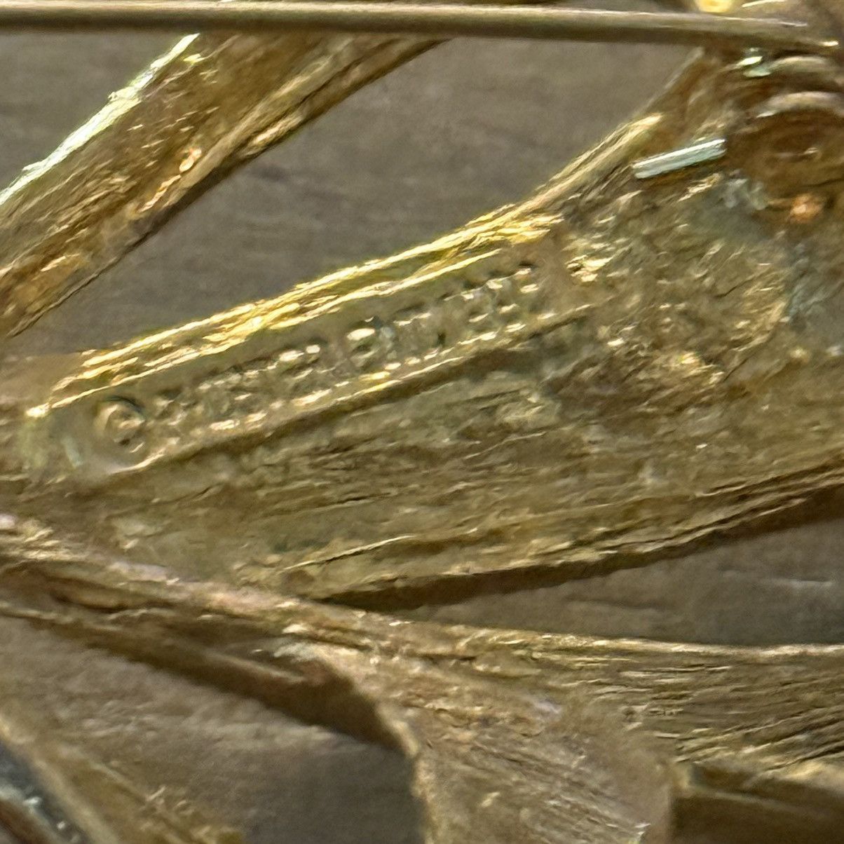 Vintage Vintage Phister Ent. golden bow with dangling heart brooch Size ONE SIZE - 5 Thumbnail