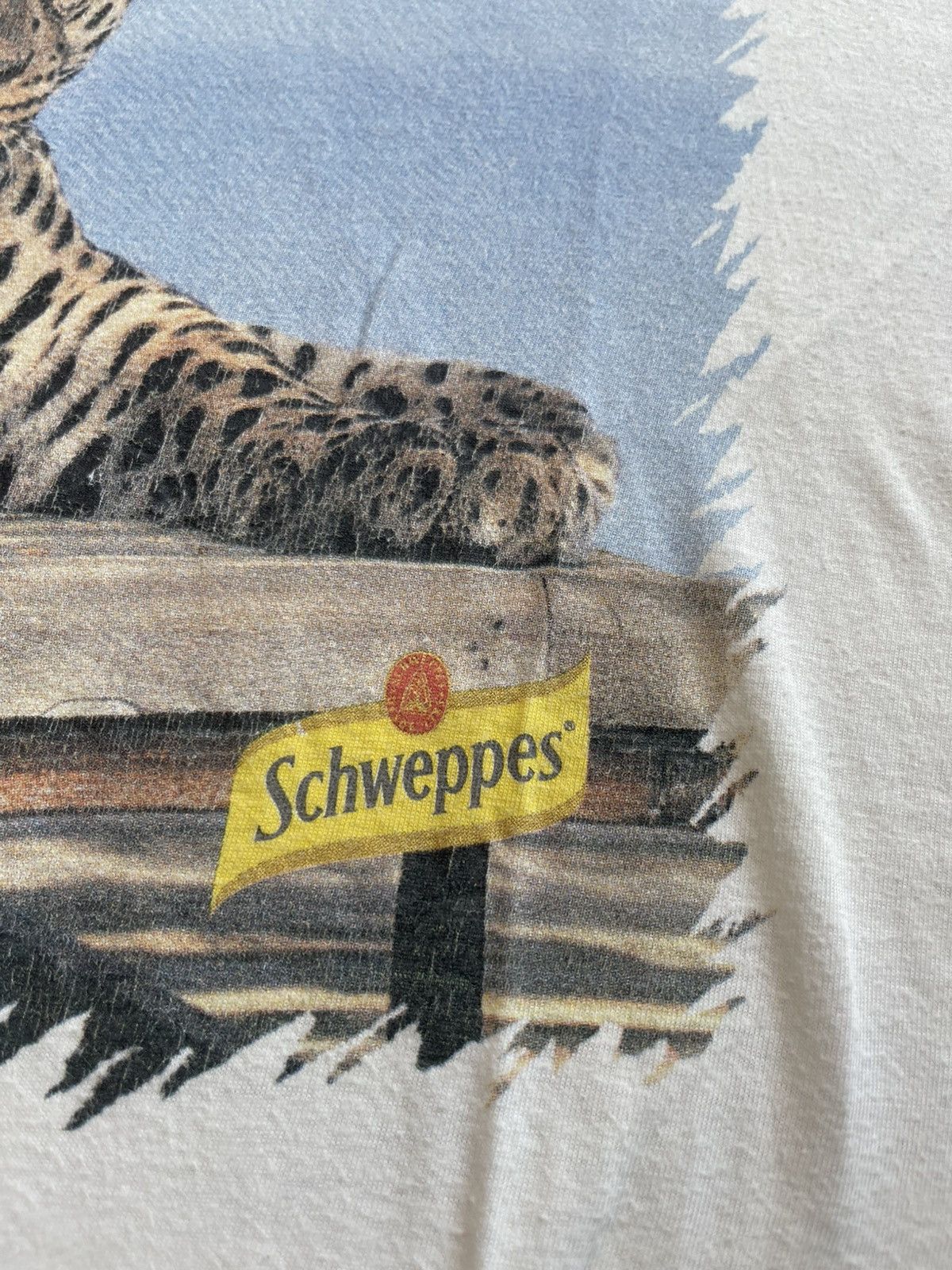 Vintage Vintage 90s Schweppes Leopard Wildlife Promo T-Shirt Size US XL / EU 56 / 4 - 4 Thumbnail