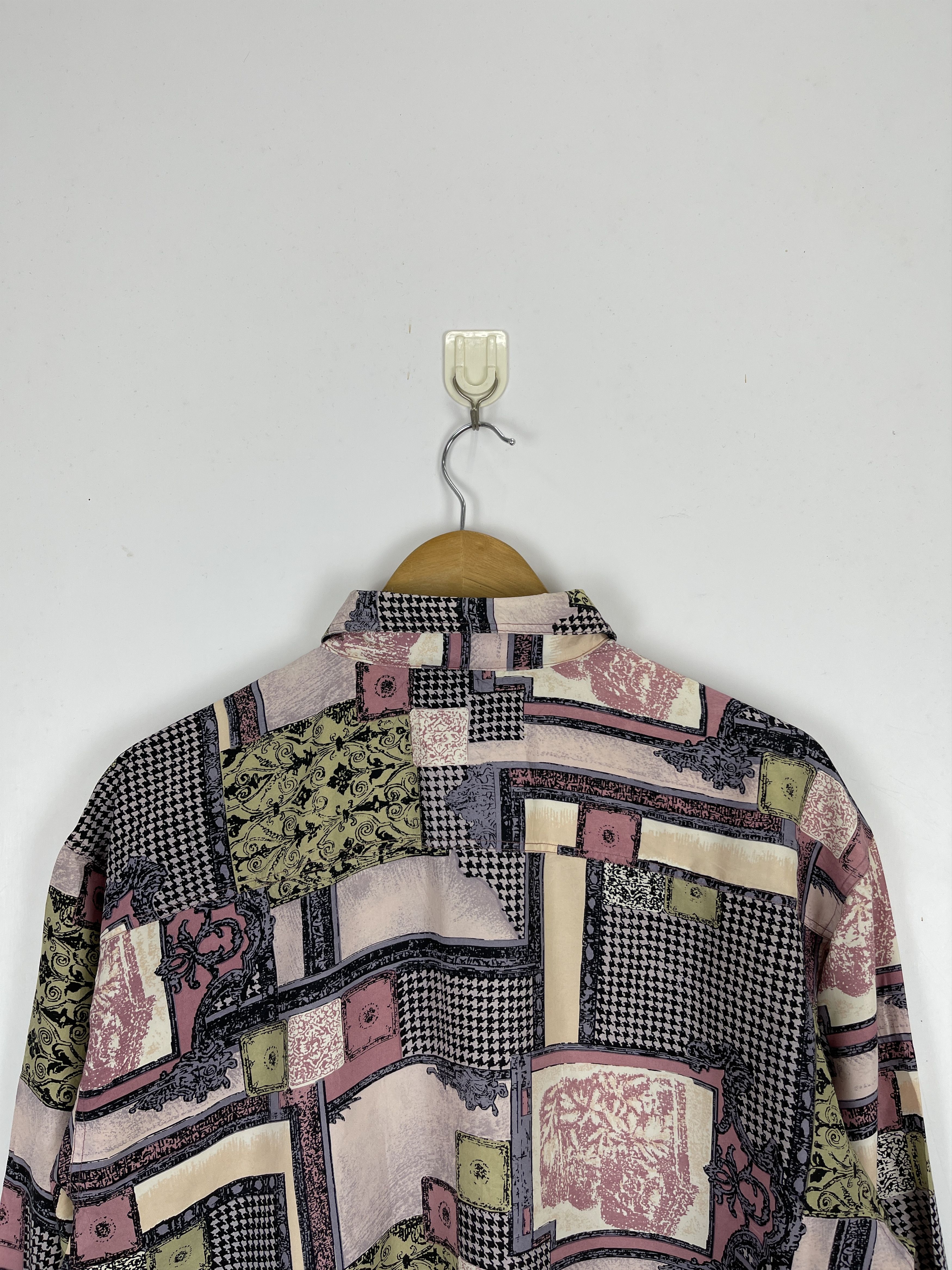 Japanese Brand × Vintage Vintage Floral Square Pop Art Design Button Up TA0393 Shirt Size US L / EU 52-54 / 3 - 4 Thumbnail