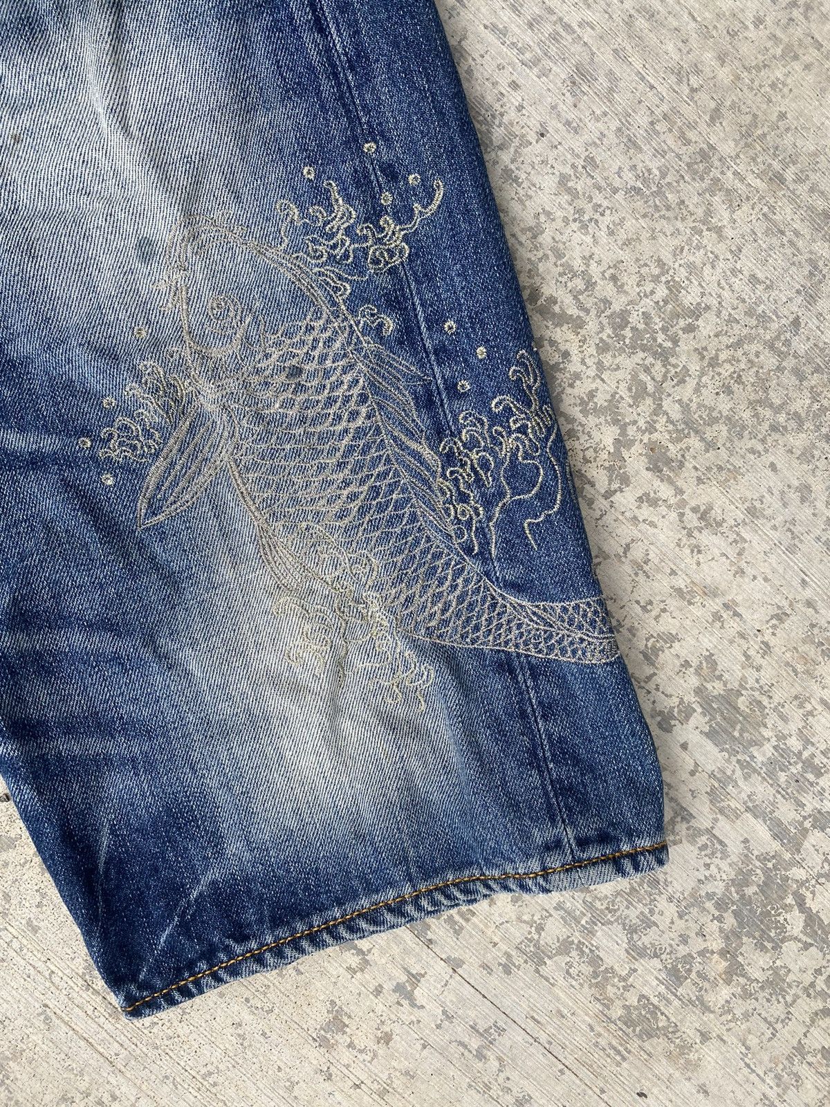 Eternal × Japanese Brand Eternal Koi Fish Embroidery Denim Shorts Size US 31 - 6 Thumbnail