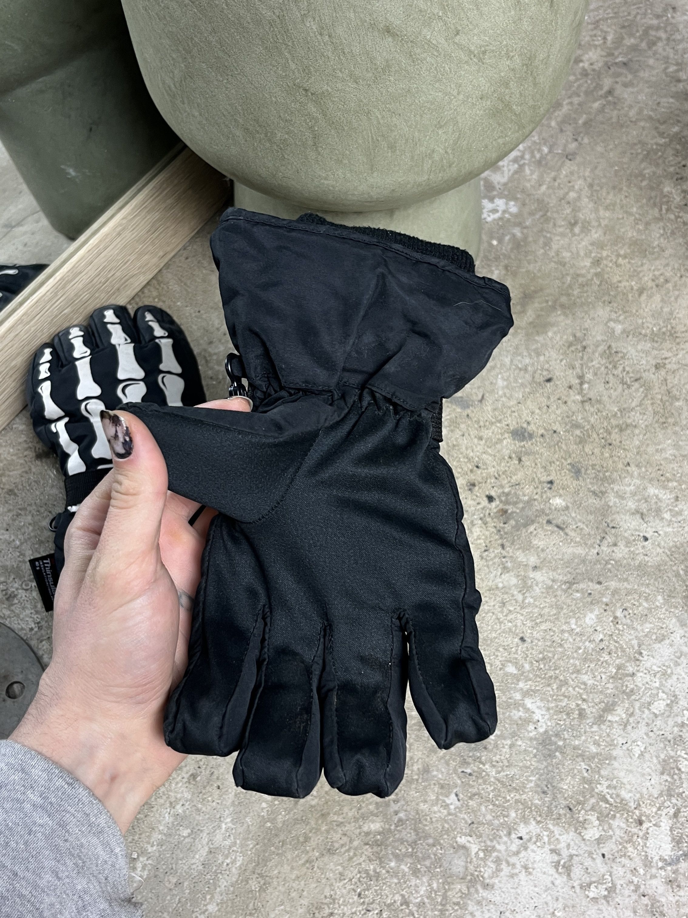 Vintage SKELETON BONE PRINT THINSULATE WINTER GLOVES - № 4508 Size ONE SIZE - 3 Thumbnail