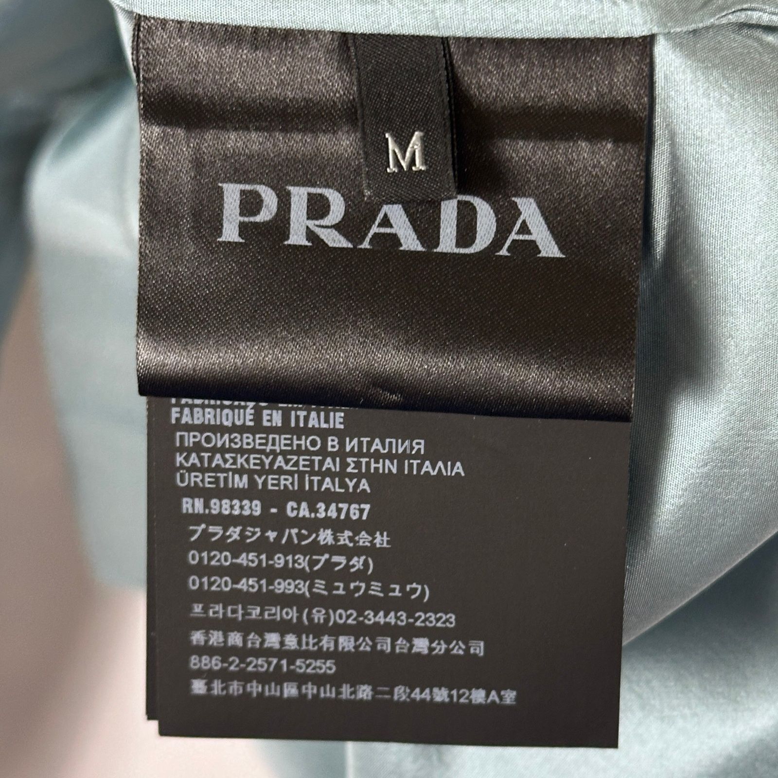 Prada A/W22 Blue Silk Printed Button-Up Size US M / EU 48-50 / 2 - 22 Thumbnail