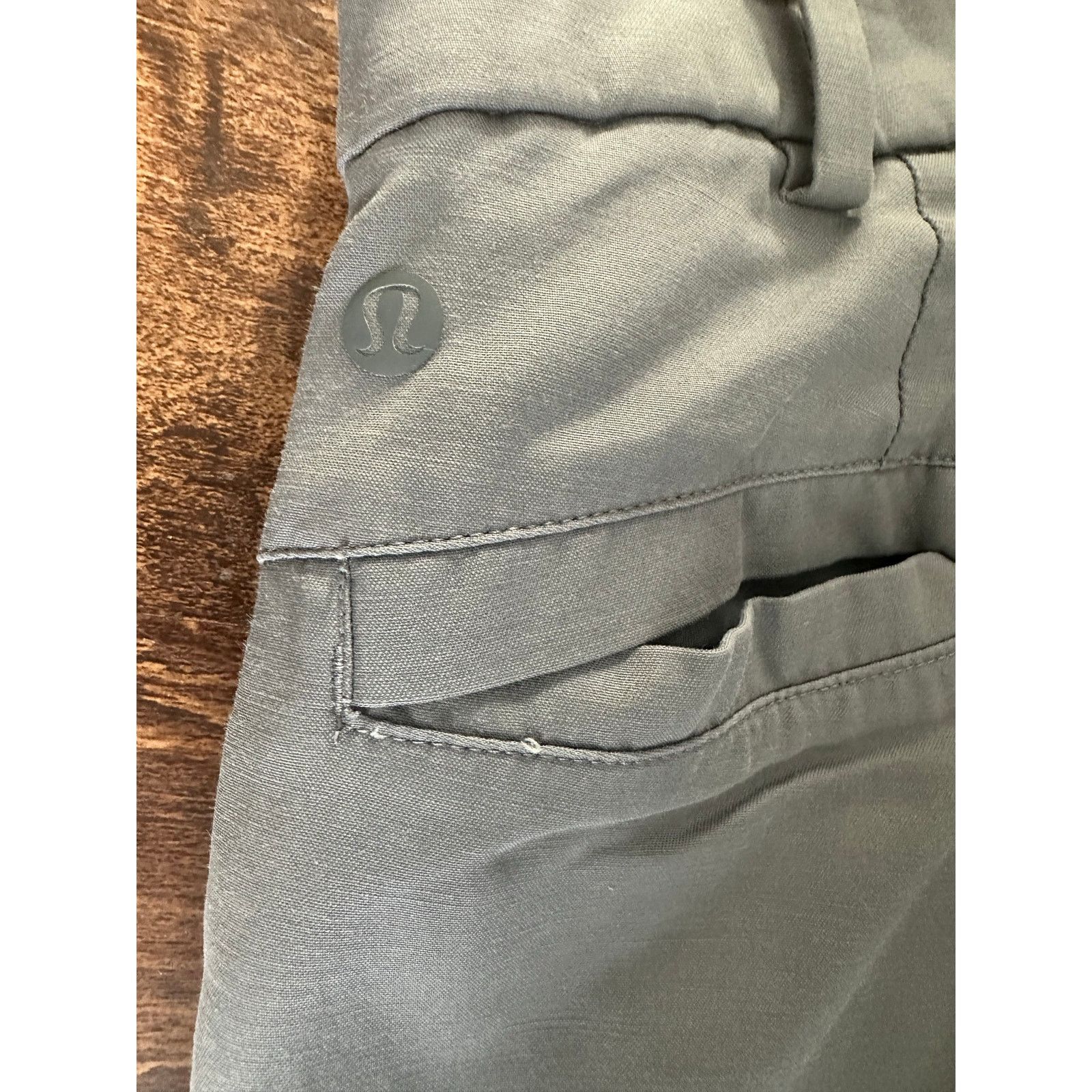 Lululemon Lululemon mens commission pant size 28 Size US 28 / EU 44 - 3 Thumbnail