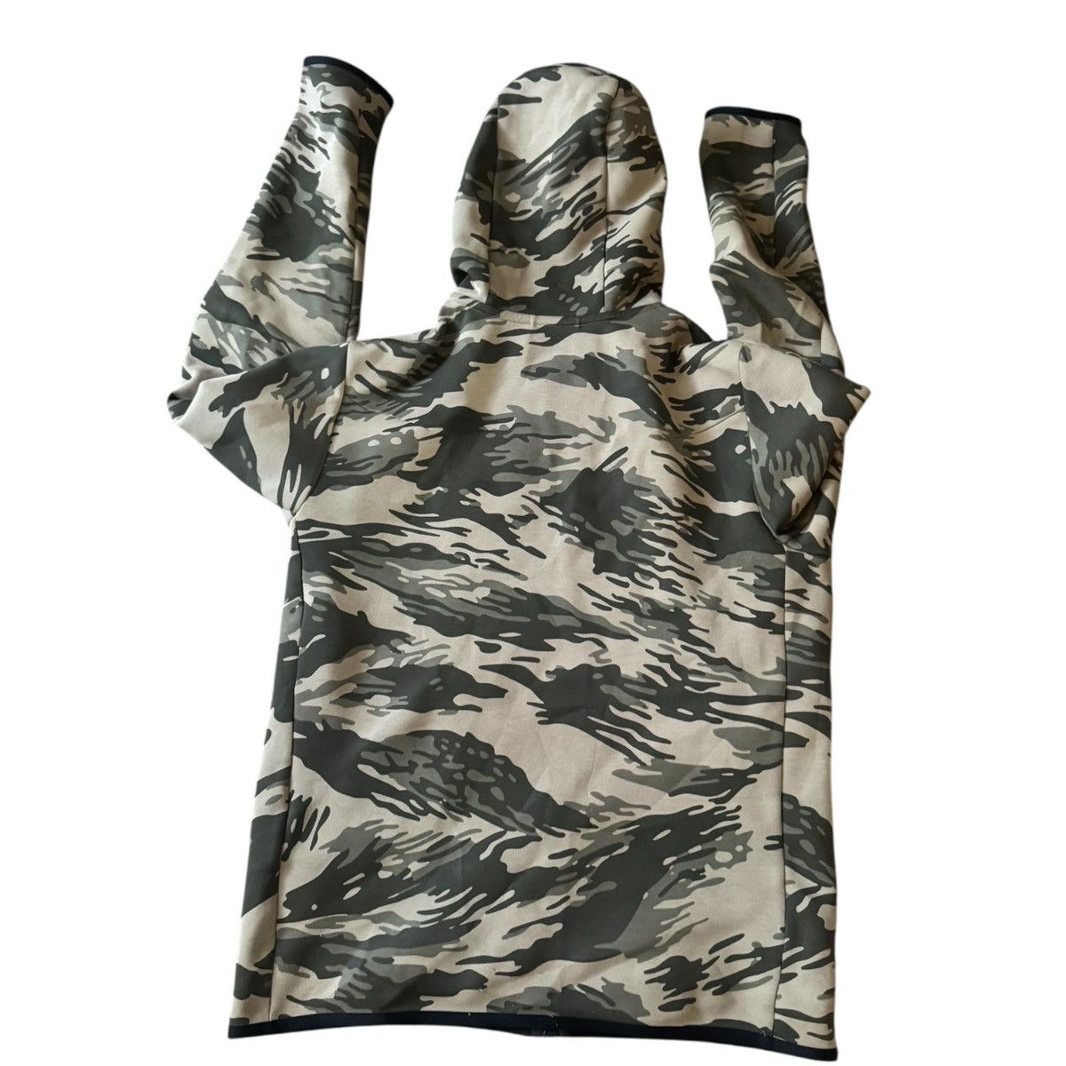 Nike Nike Camo Tech Size US M / EU 48-50 / 2 - 2 Thumbnail