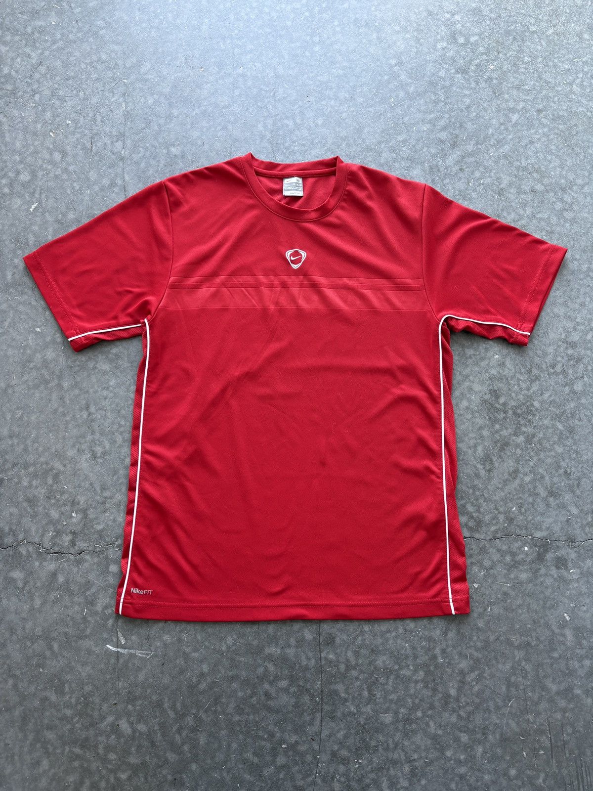 Nike Vintage Y2K Nike Soccer Tee Embroidered Logo Size US M / EU 48-50 / 2 - 1 Thumbnail