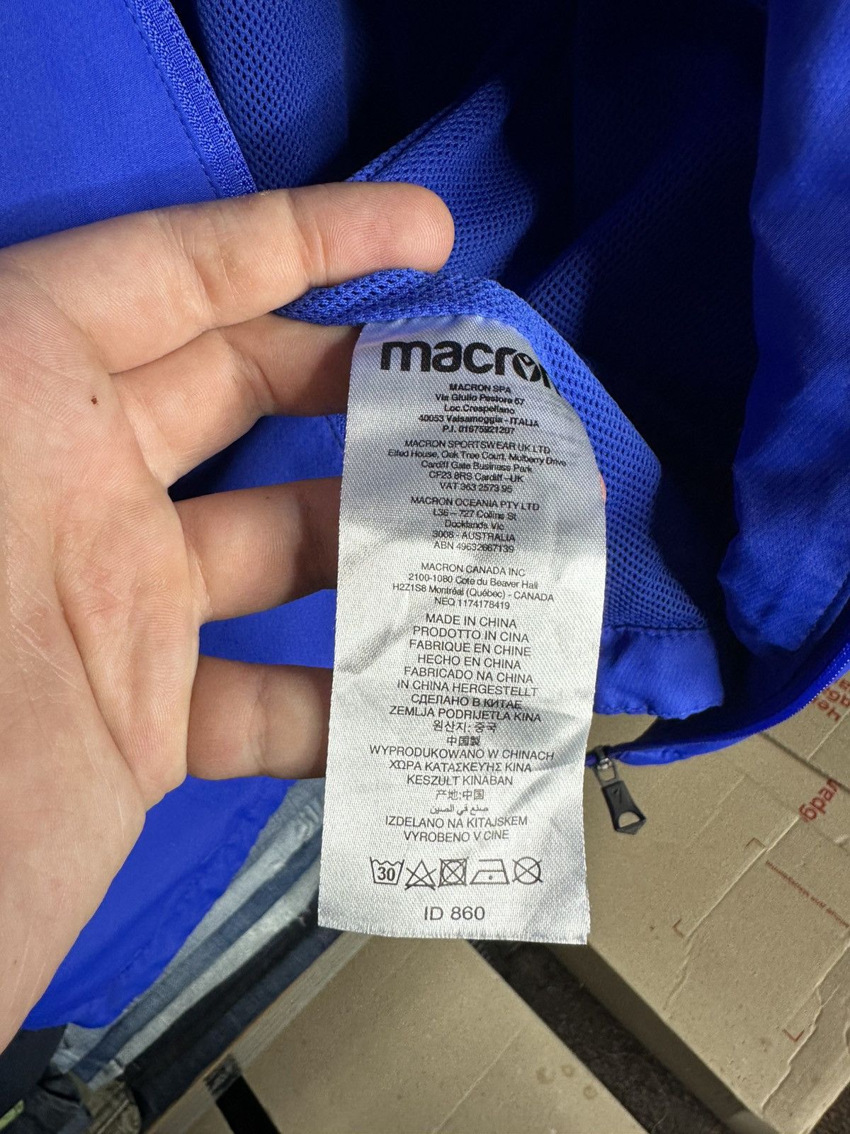 Macron Macron FC Basel Full Zip Hooded Training Jacket Size L Size US L / EU 52-54 / 3 - 7 Thumbnail
