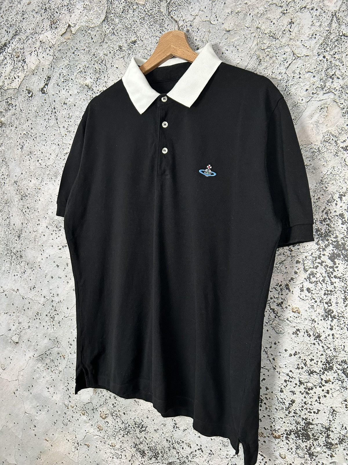 Vivienne Westwood Vivienne Westwood Black Polo Shirt White Collar Designer Size US XXL / EU 58 / 5 - 2 Thumbnail