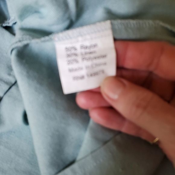 Designer Arianna by Howard's Short Sleeve Vneck Full Button Tiered Sz Size L / US 10 / IT 46 - 7 Thumbnail