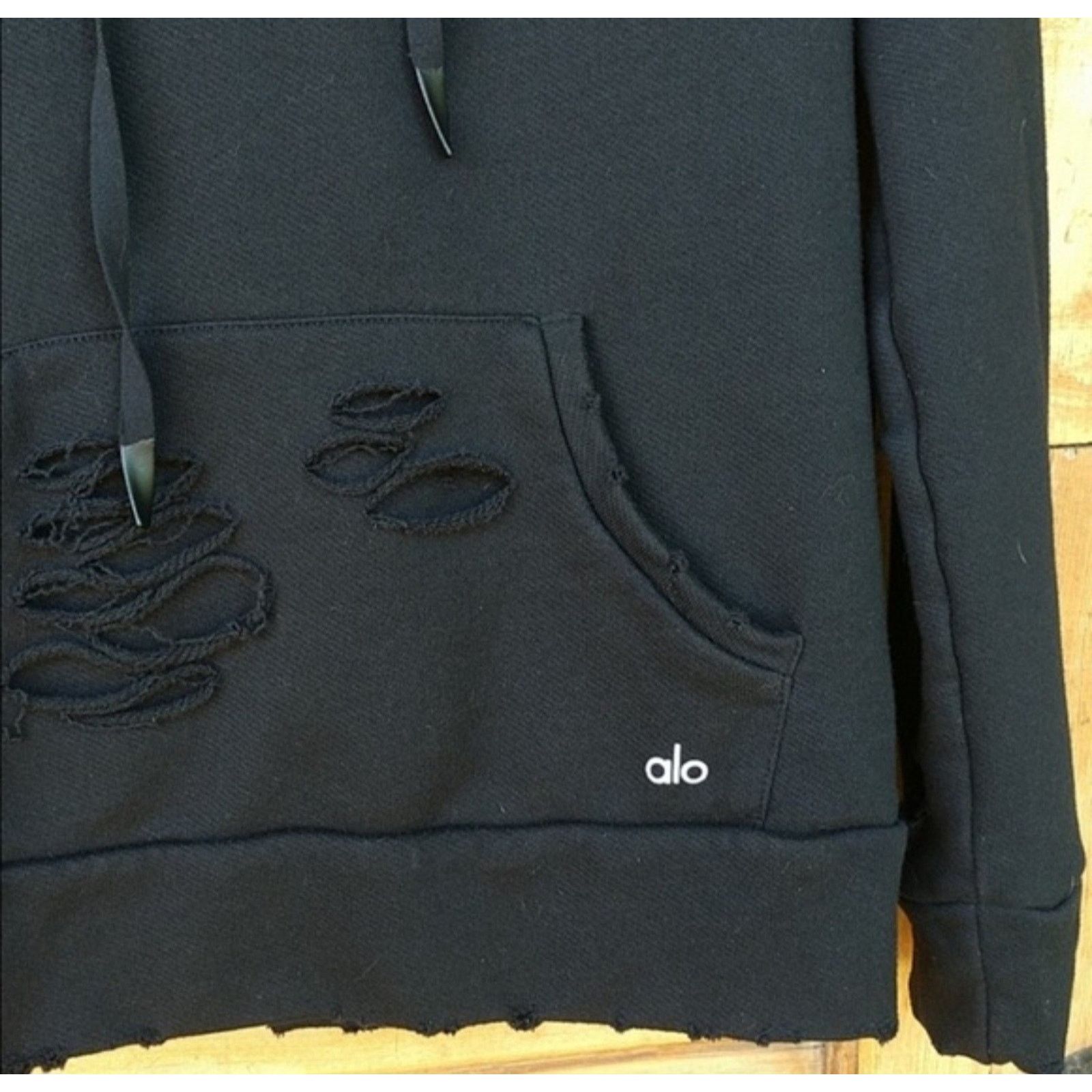 Alo Alo Yoga Hoodie Womens Distressed Ripped Sweatshirt S Size S / US 4 / IT 40 - 9 Thumbnail