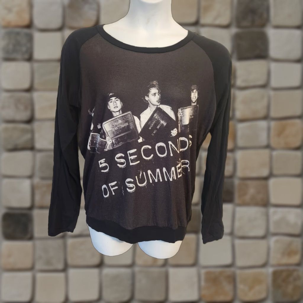 Vintage Womens 5 Seconds Of Summer Band Long Sleeve T Shirt XL Black Crew Neck Casual Sleeve Graphic Print 5SOS Music Shirts Womens XL Size XL / US 12-14 / IT 48-50 - 1 Thumbnail
