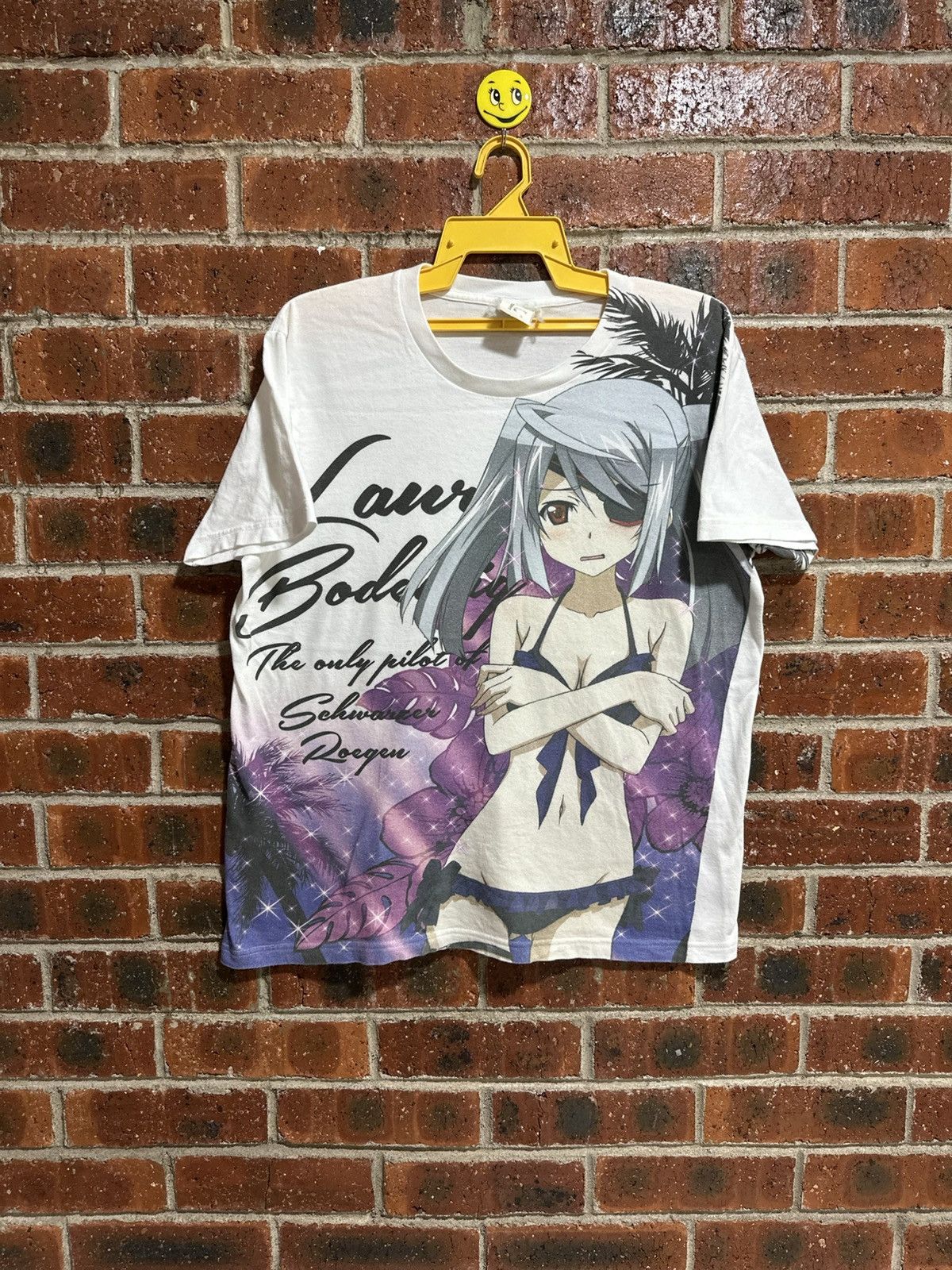 Anime Vintage IS Laura Bodewig Faded Tee Size US L / EU 52-54 / 3 - 1 Thumbnail