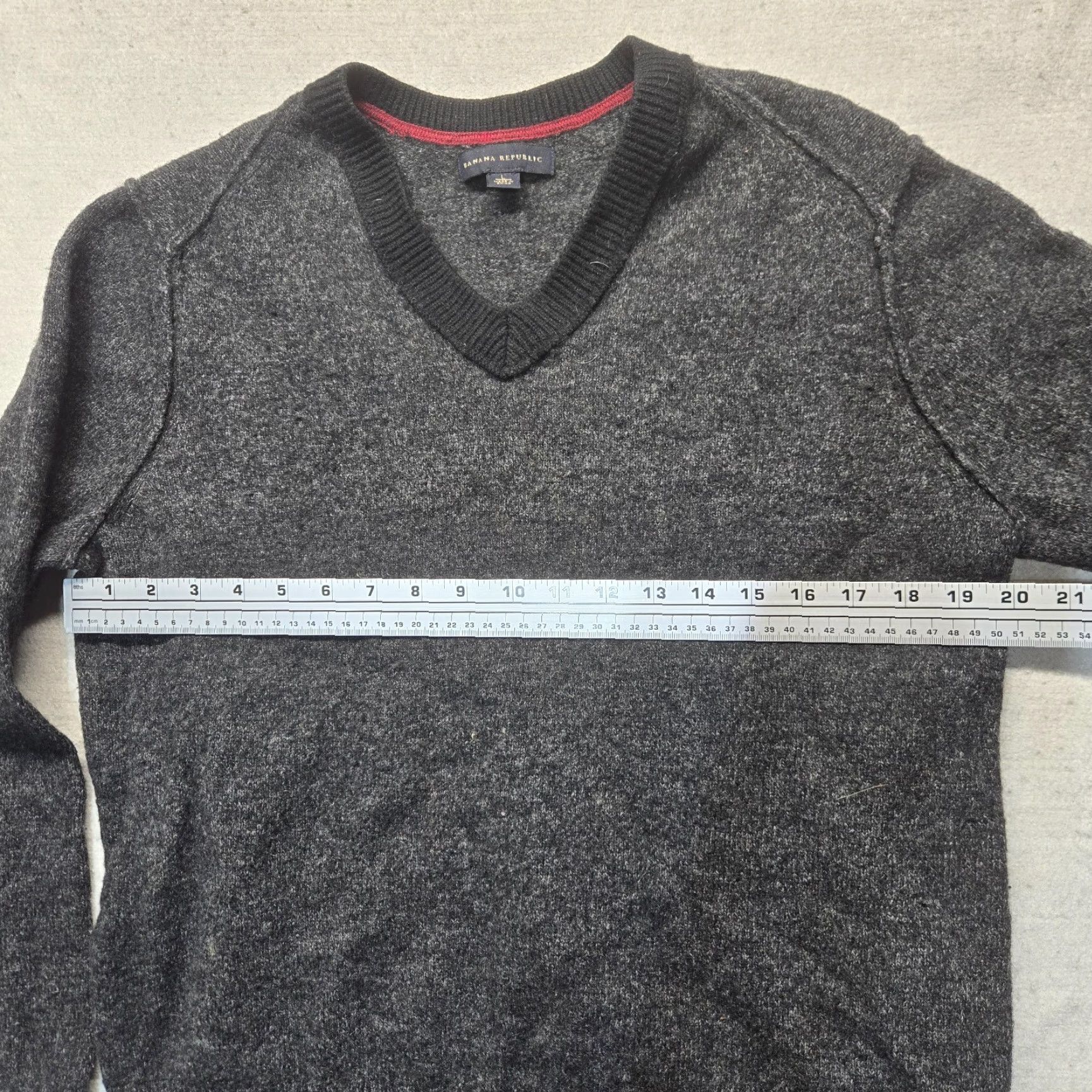 Banana Republic Banana Republic Sweater Mens L Gray Long Sleeve Pullover, Adult, Size L, Sweater, Banana Republic, Gray, Long Sleeve, Pullover, Mens Size US L / EU 52-54 / 3 - 3 Thumbnail
