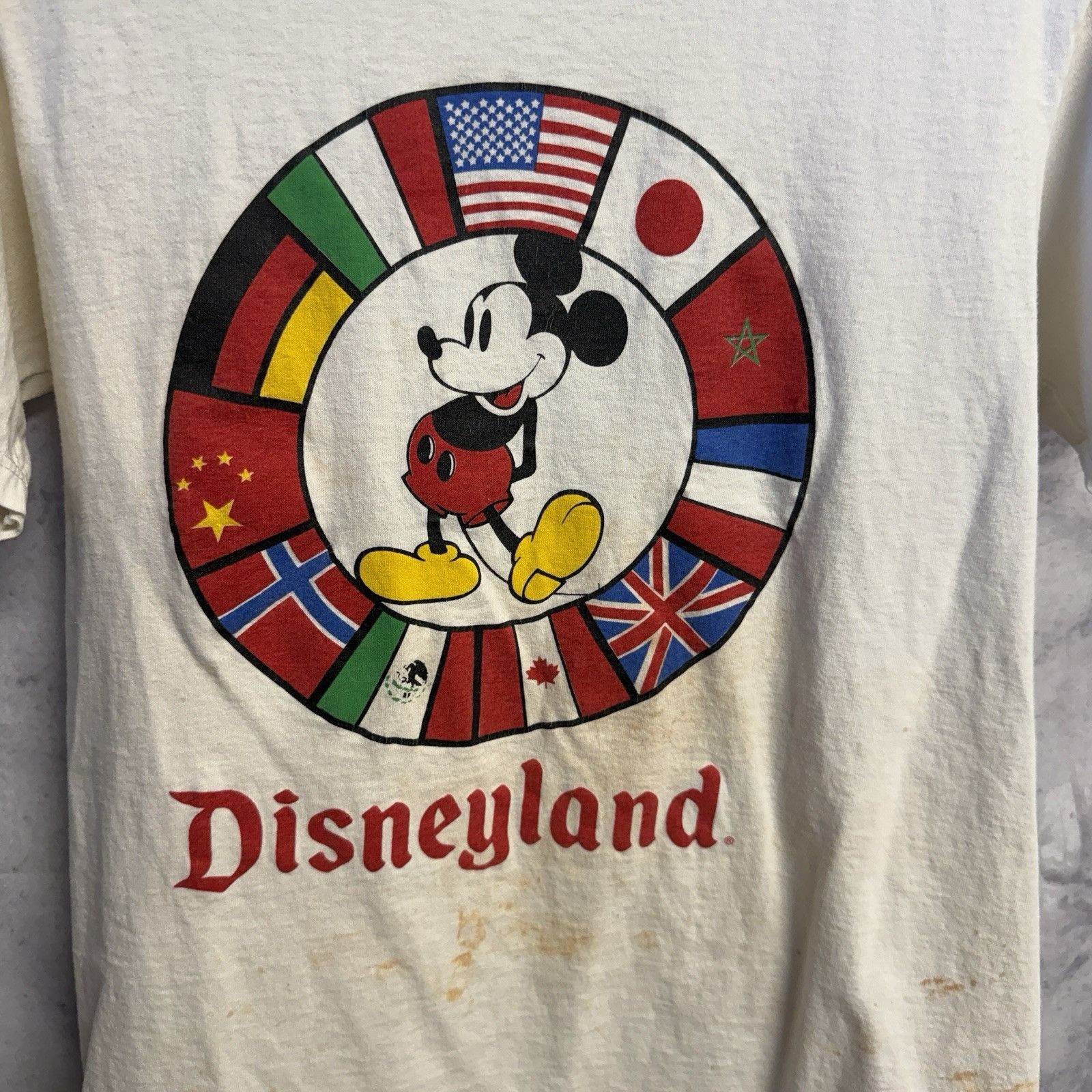 Disney Vintage 80s Disneyland EPCOT T Shirt Mickey Mouse Flags USA Size US S / EU 44-46 / 1 - 7 Thumbnail