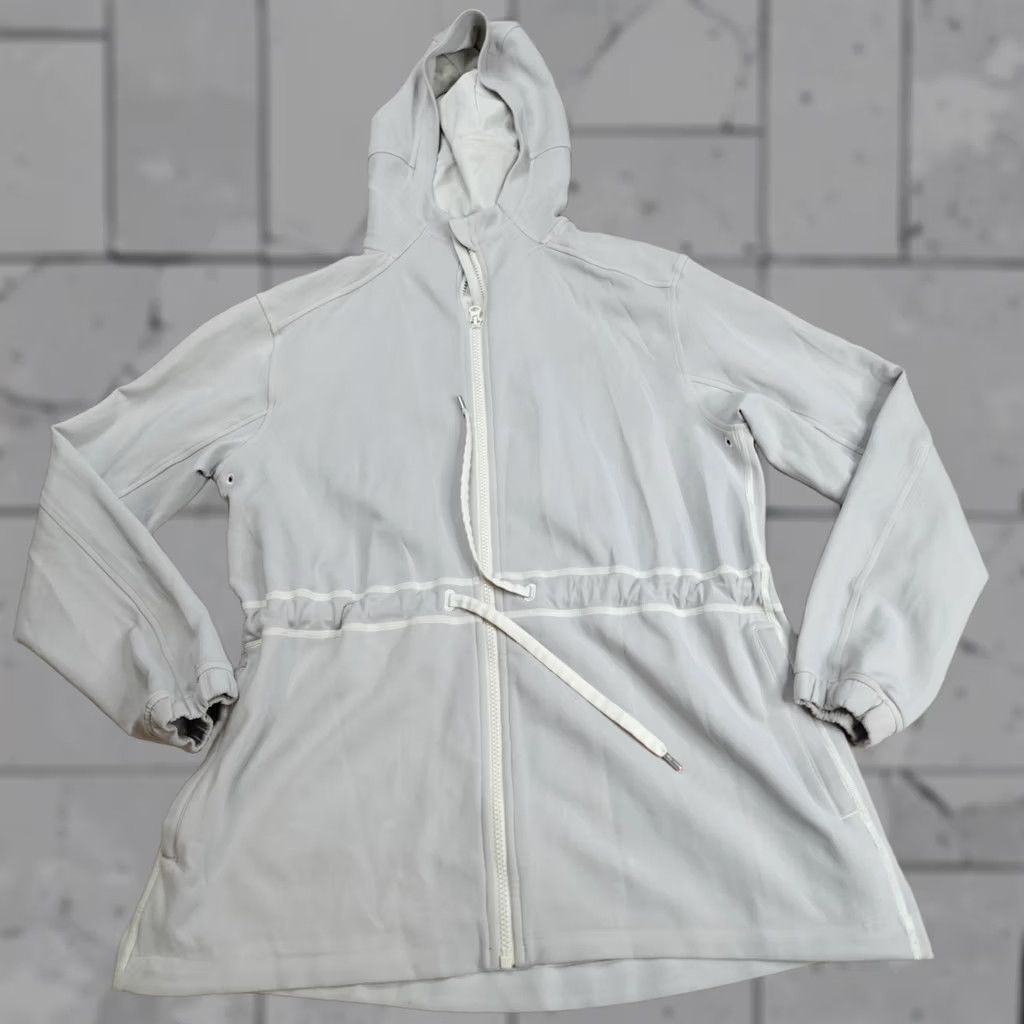 Lululemon Lululemon Womens Jacket M Gray Solid Full Zip Hooded Activewear Running & Jogging 8 Medium Womens Size M / US 6-8 / IT 42-44 - 1 Thumbnail