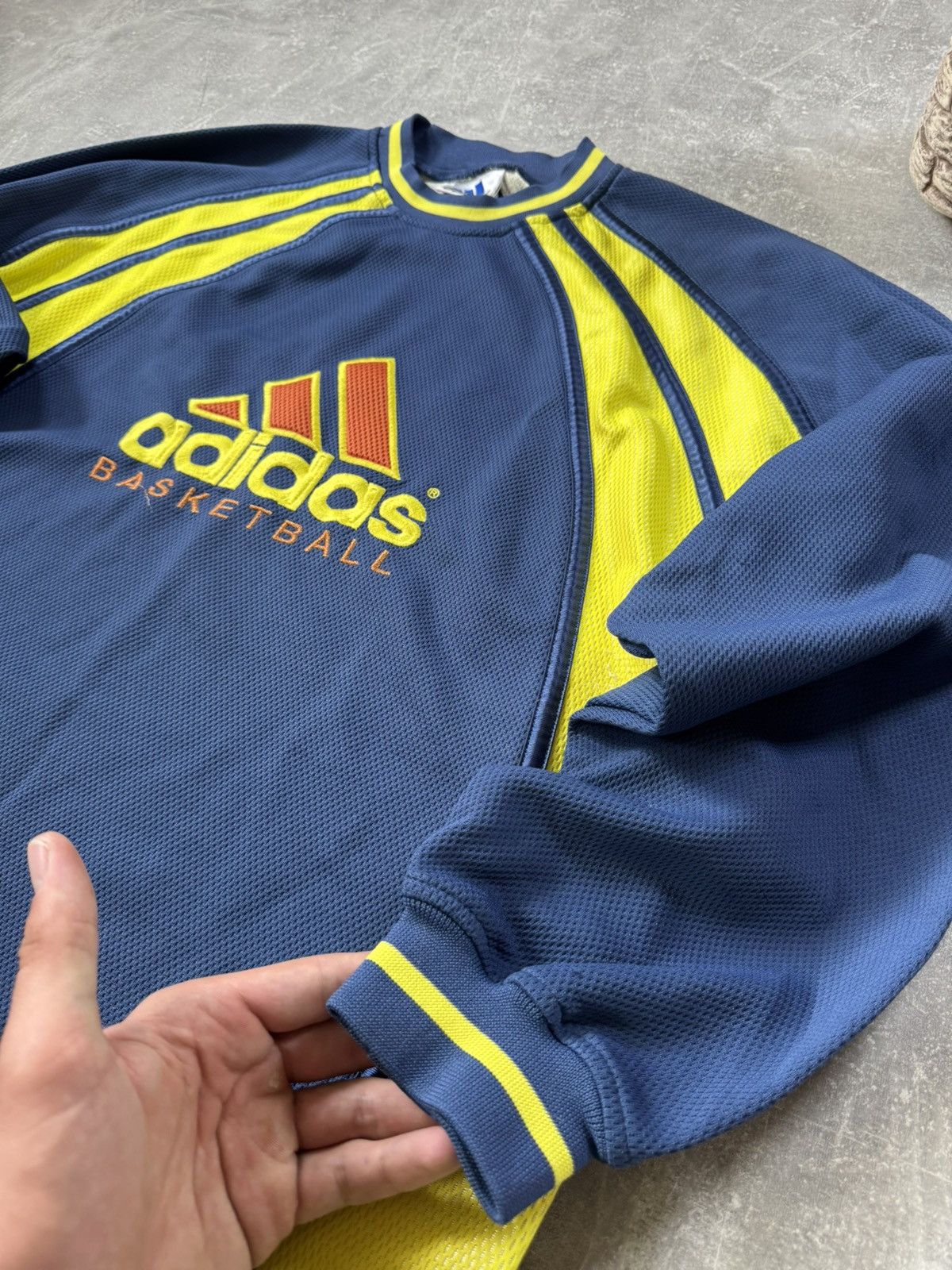 Vintage Vintage 90s Adidas Basketball Sport Sweatshirt Ledare Size US XL / EU 56 / 4 - 6 Thumbnail
