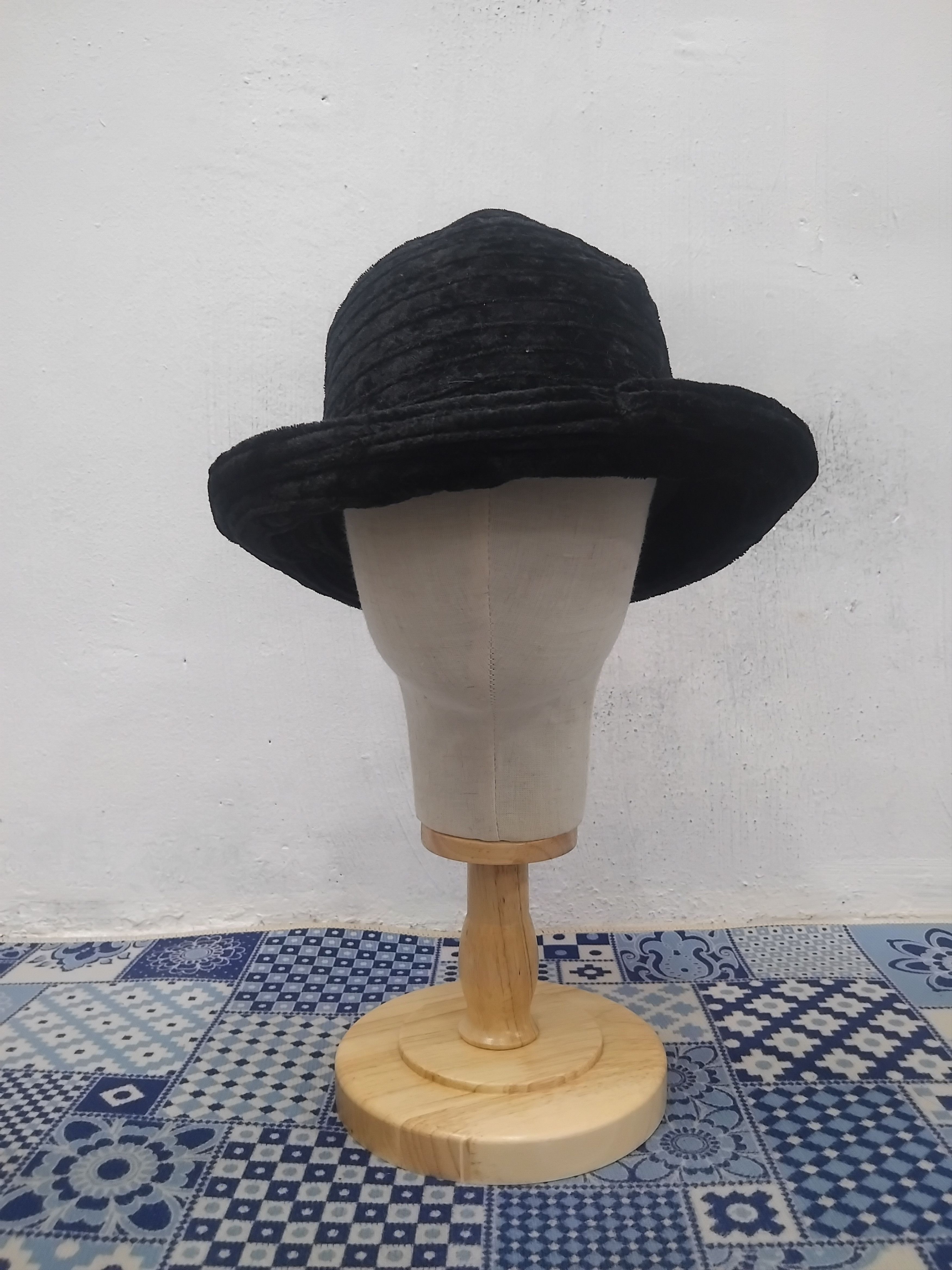 Capital black colour fedora hat