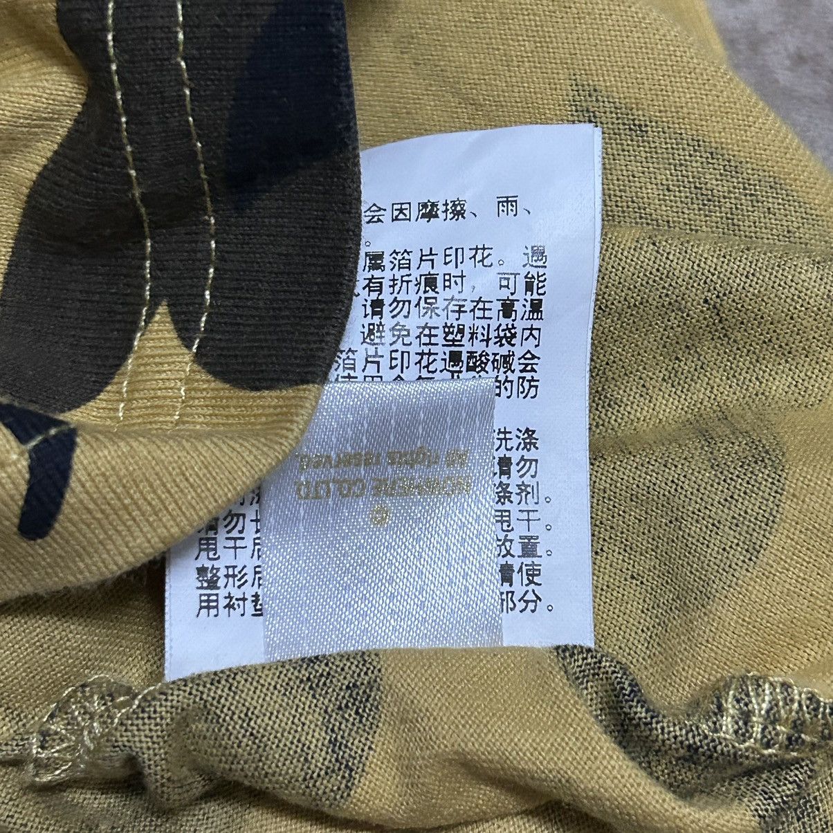 Bape 1st Camo Shark Tee Size US S / EU 44-46 / 1 - 9 Thumbnail