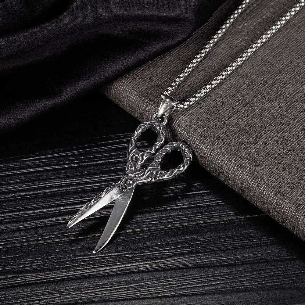Other Vintage Hairstylist Pendant Necklace Size ONE SIZE - 2 Thumbnail