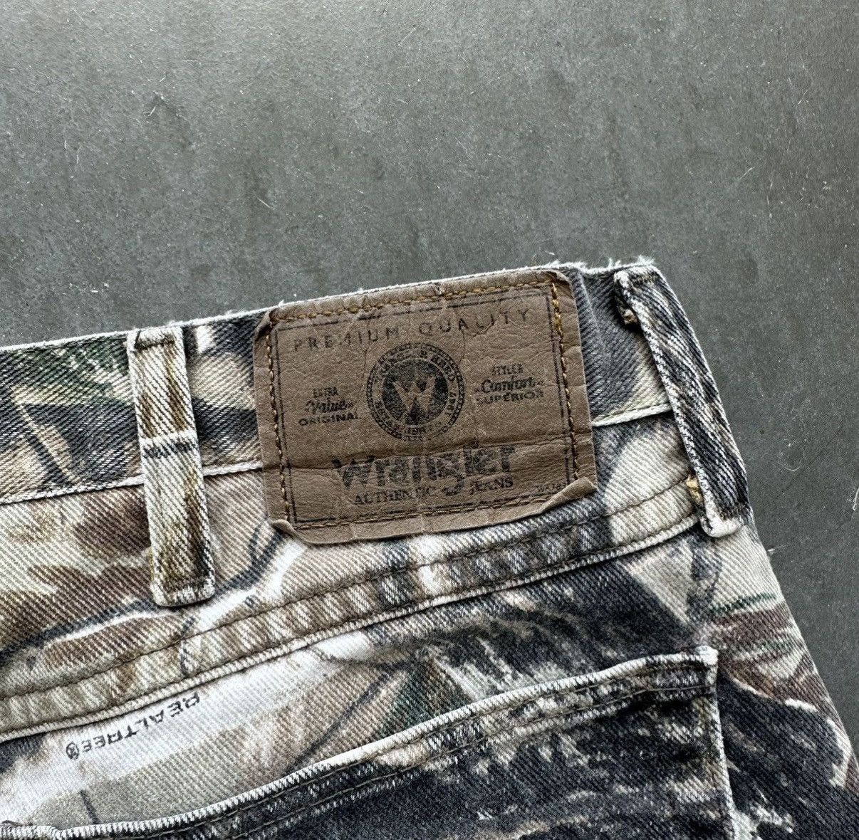 Wrangler Wrangler baggy camo pants Size US 36 / EU 52 - 8 Thumbnail