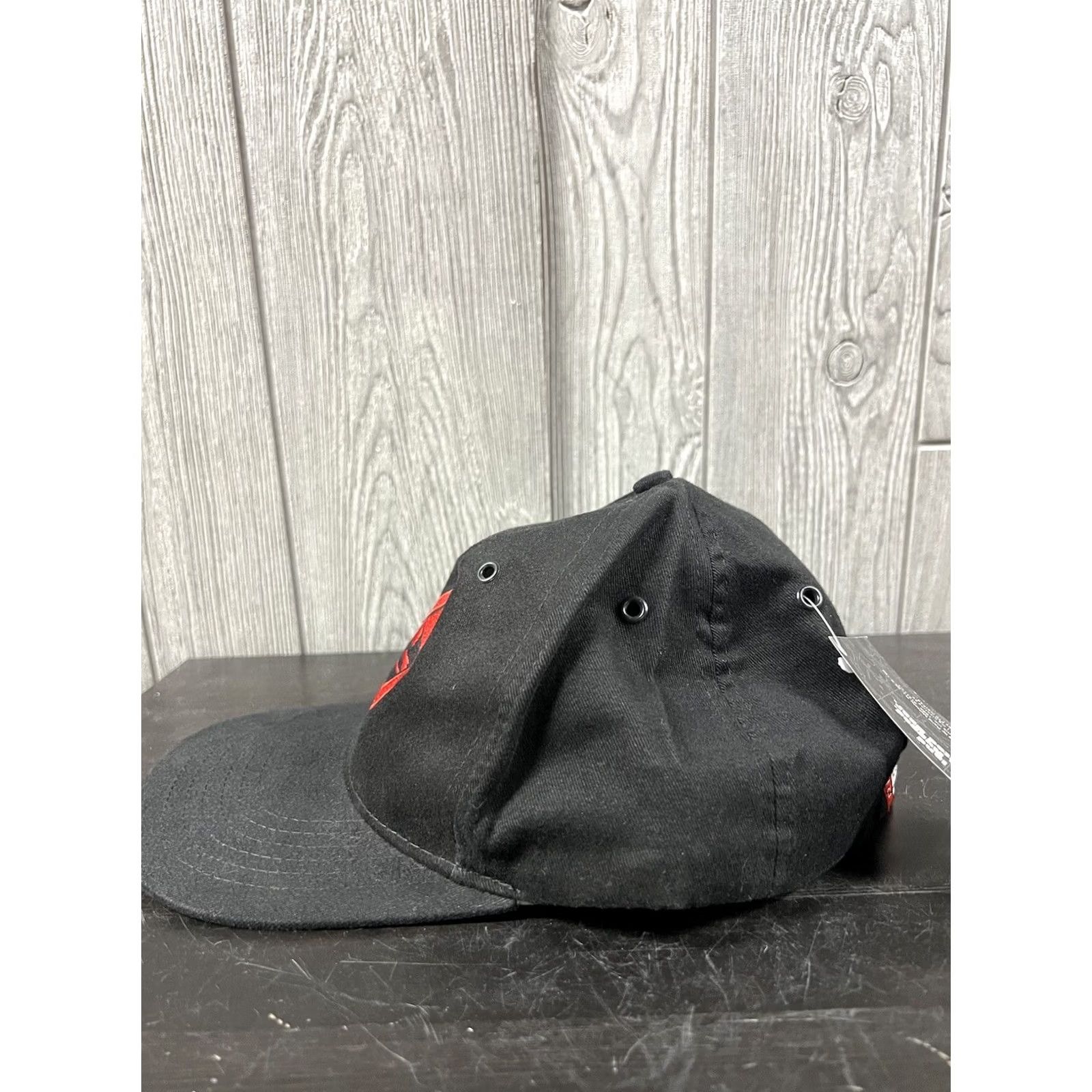 Marlboro VINTAGE Marlboro Unlimited Gear Hat/Cap Black/Red Train Strapback 1995 NWT Mens Baseball Cap Adjustable Lightweight Breathable 90s Classic Cap Size ONE SIZE - 6 Thumbnail