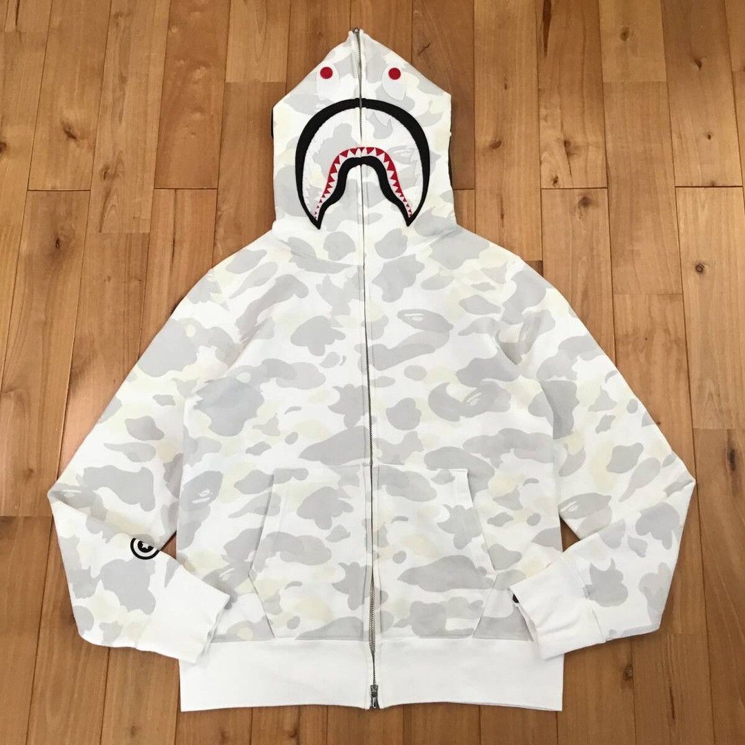 Bape 💫Glow in the dark💫 BAPE City camo shark full zip hoodie APE Size US M / EU 48-50 / 2 - 2 Thumbnail