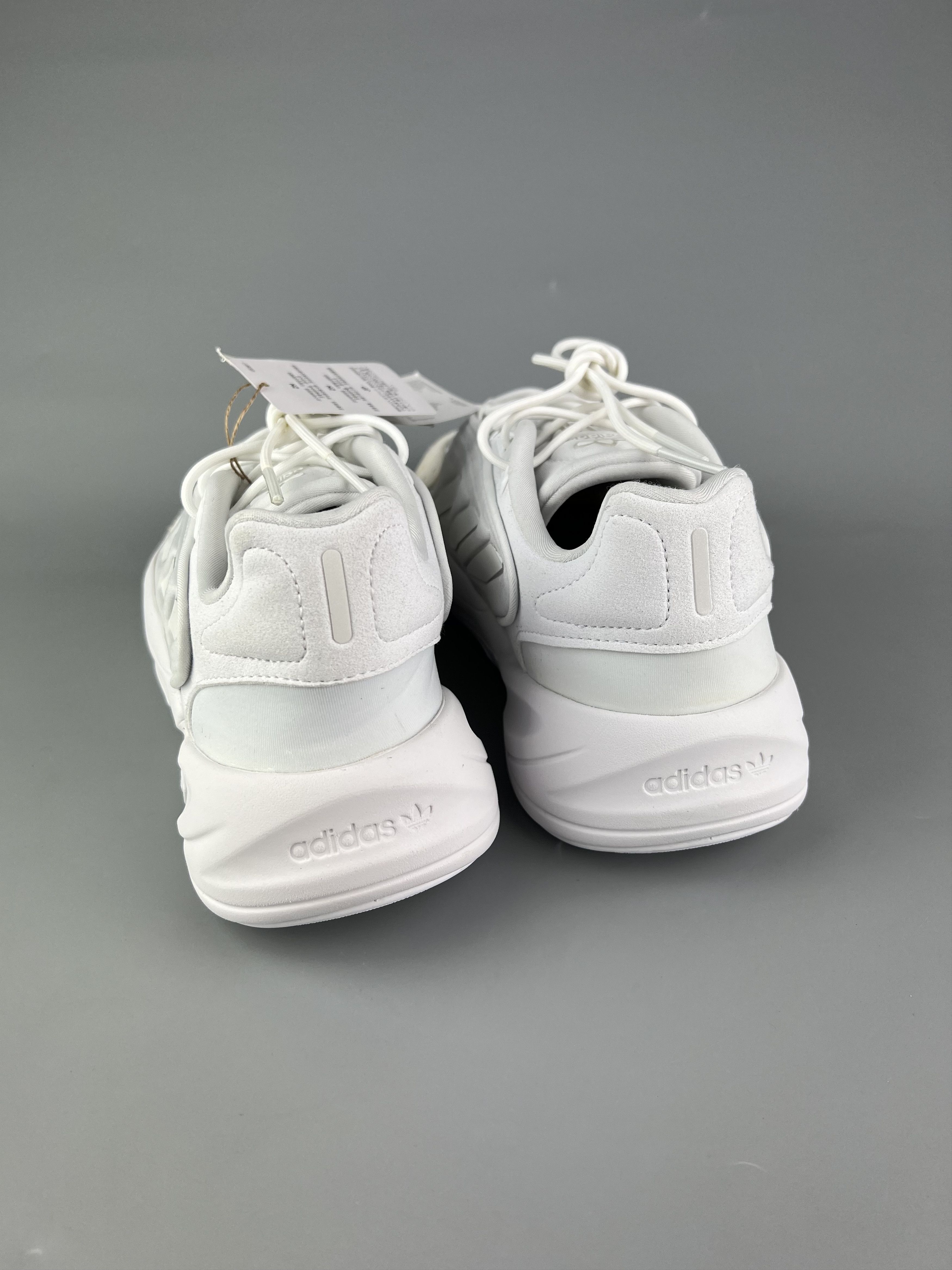Adidas Adidas Ozelia Men's Sneakers Size US10 Size US 10 / EU 43 - 3 Thumbnail