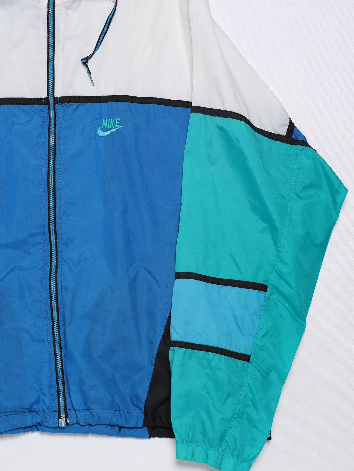 Nike Vintage Nike Windbreaker Light Jacket White Blue Green Size US XL / EU 56 / 4 - 7 Thumbnail
