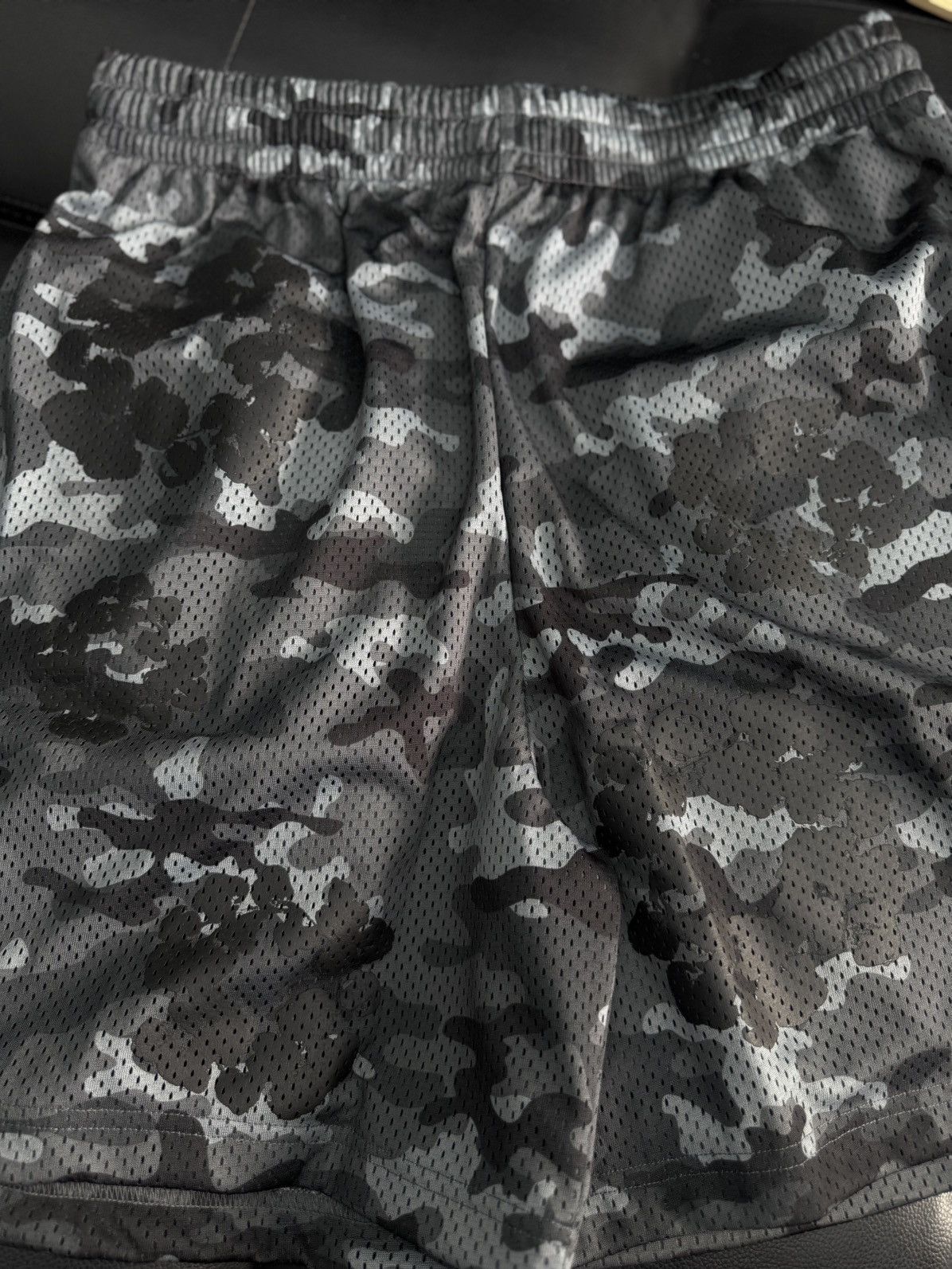 DENIM TEARS Denim Tears Mesh Summer Shorts Black Camo Size Large (NEW) Size US 33 - 3 Thumbnail