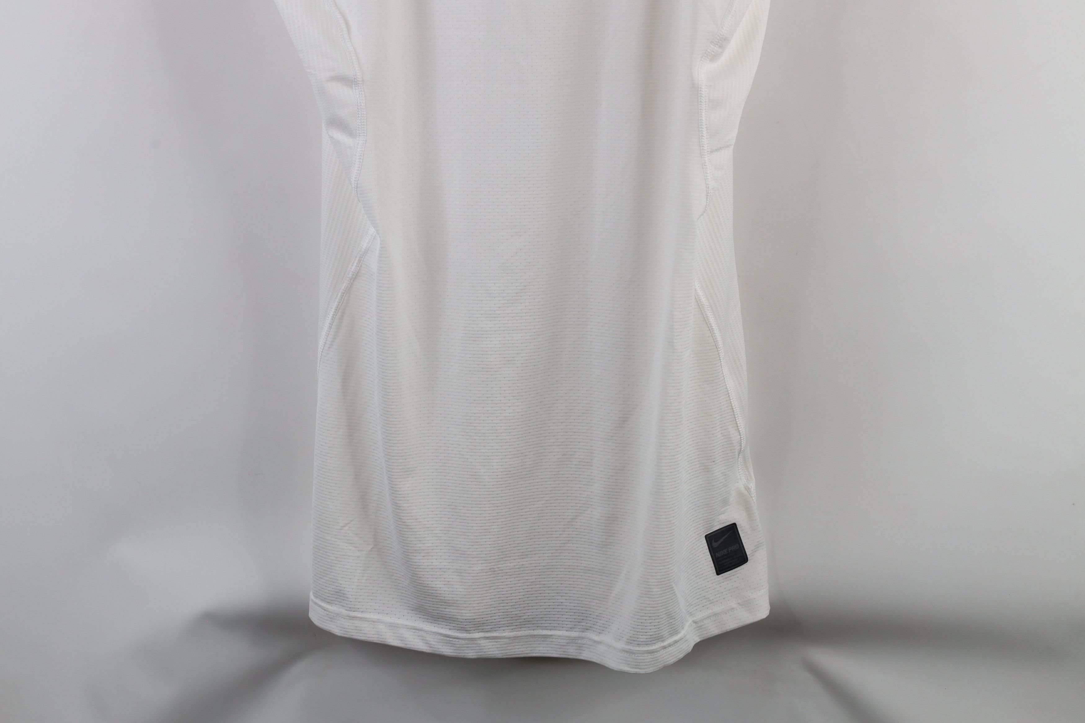 Nike × Vintage Nike Pro Issue Compression Training Tank Top T-Shirt White Size US XL / EU 56 / 4 - 3 Thumbnail