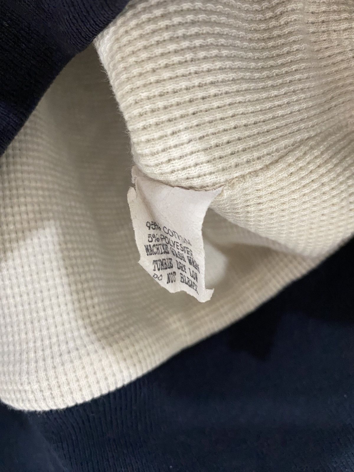 Supreme Vintage 90s Distressed Supreme thermal lining Size US L / EU 52-54 / 3 - 10 Thumbnail