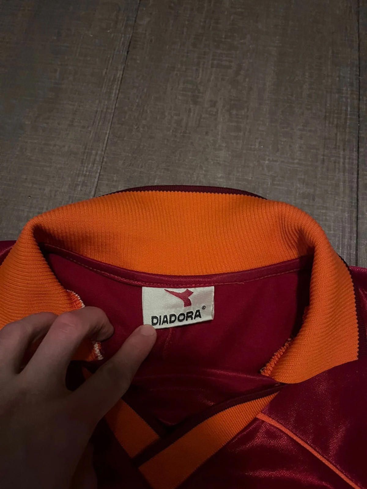 Diadora Diadora - AS Roma 1995/96 INA Assitalia Home Football Shirt Size US M / EU 48-50 / 2 - 4 Thumbnail