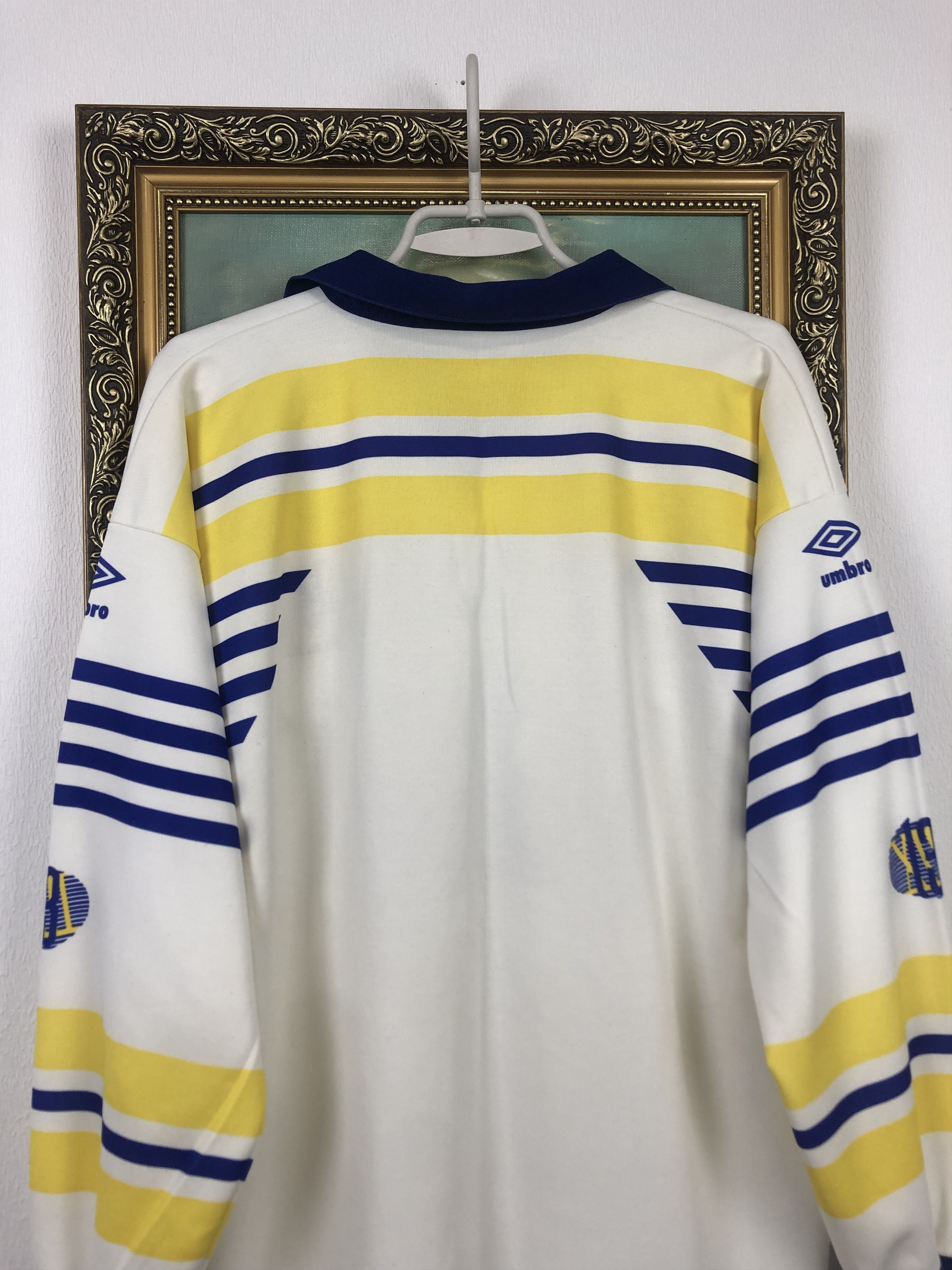 Umbro Leeds RLFC Rhinos Rugby League Shirt Jersey Tee Hype Size US M / EU 48-50 / 2 - 11 Thumbnail