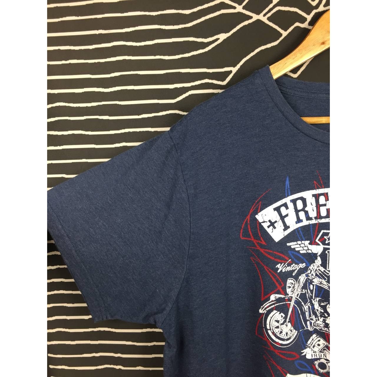 Vintage Americana Freedom Built Tough Classic Motorcycle Graphic Tee Size US XXL / EU 58 / 5 - 4 Thumbnail