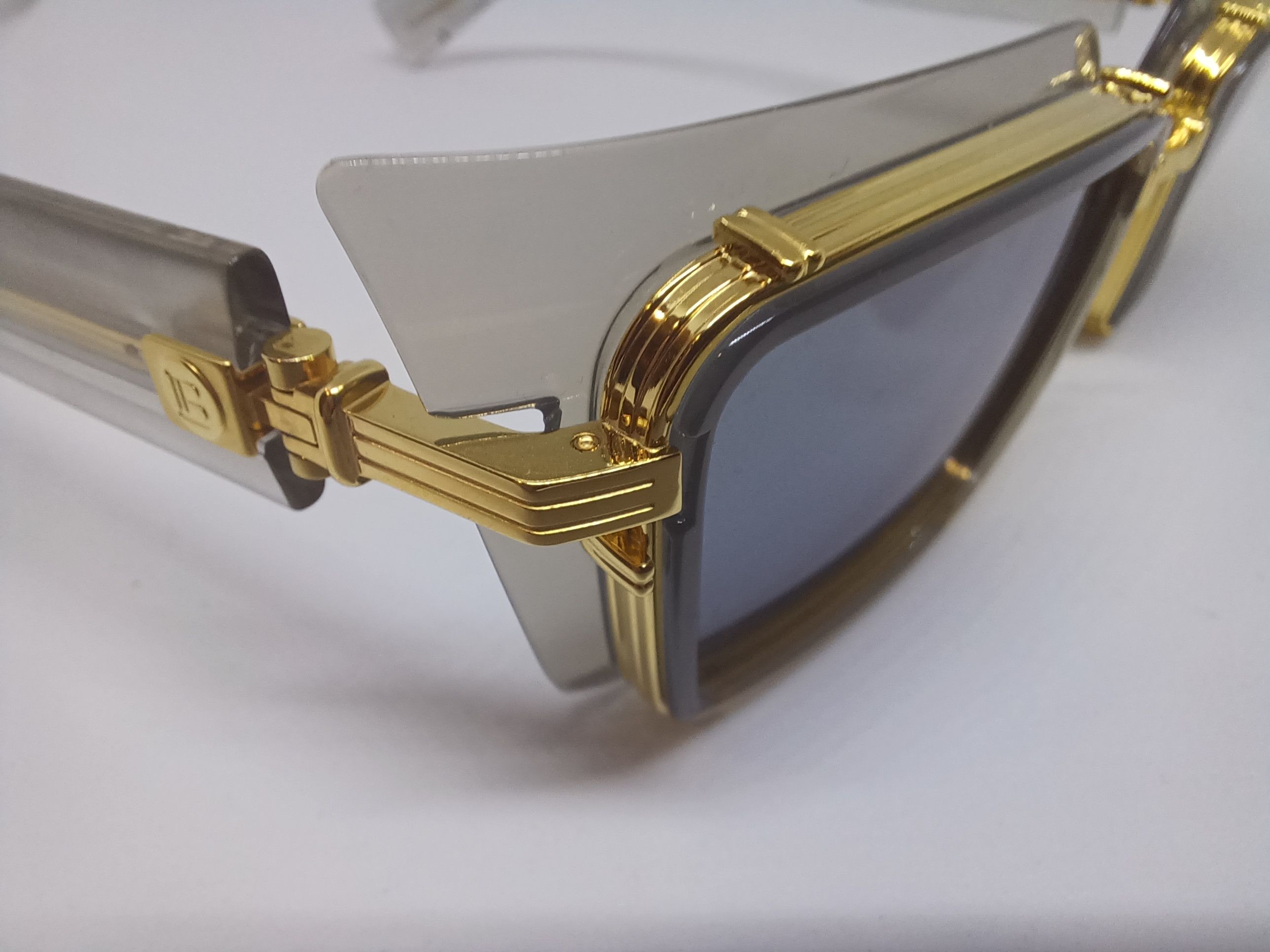 Balmain Balmain BPS-130B-52 Sunglasses Grey / Gold Cat.3 — Brand New Size ONE SIZE - 8 Thumbnail