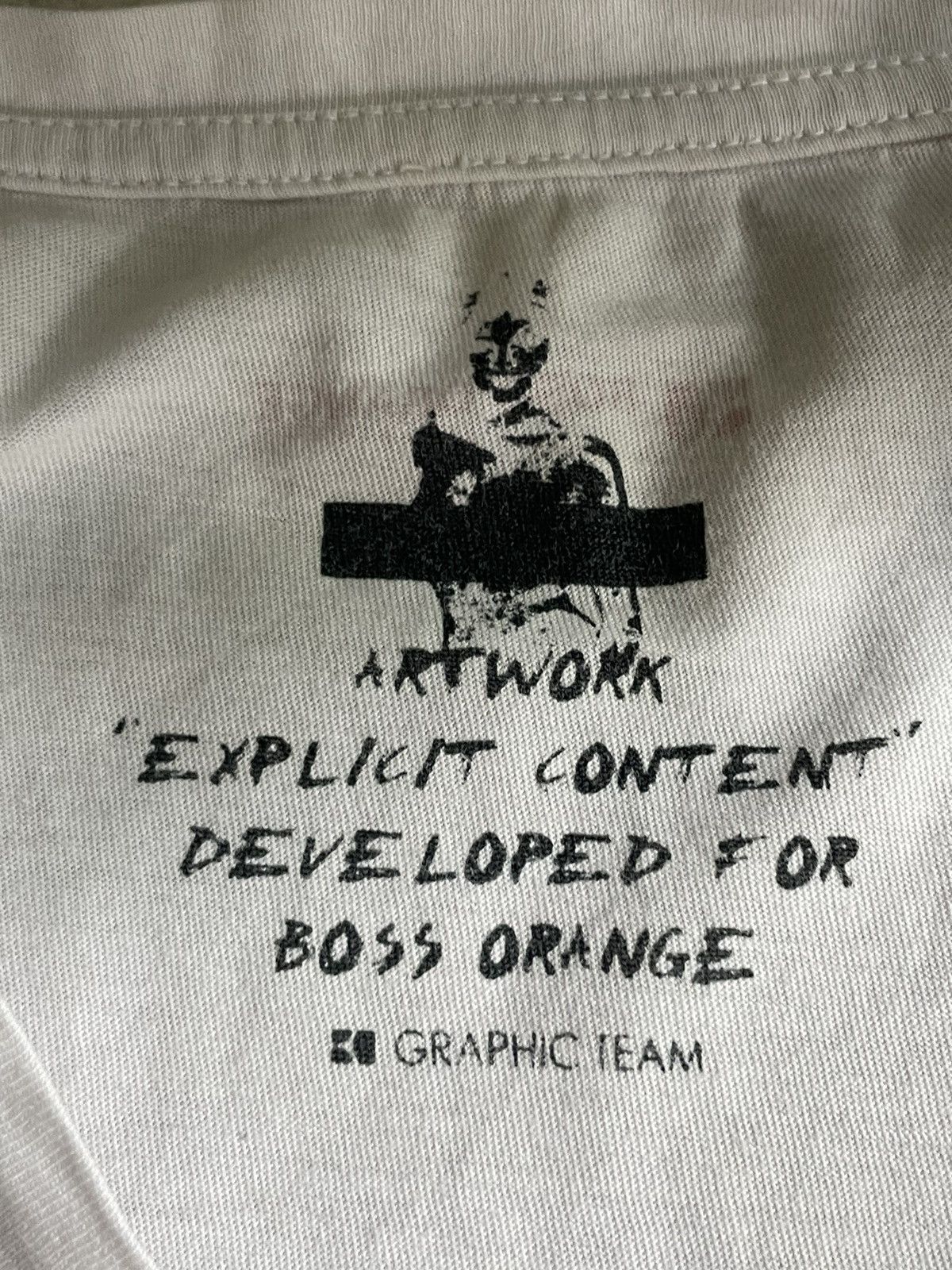 Hugo Boss × Vintage 💥RARE💥 Hugo Boss Orange T-Shirt Hard To Resist Artwork Size US L / EU 52-54 / 3 - 10 Thumbnail