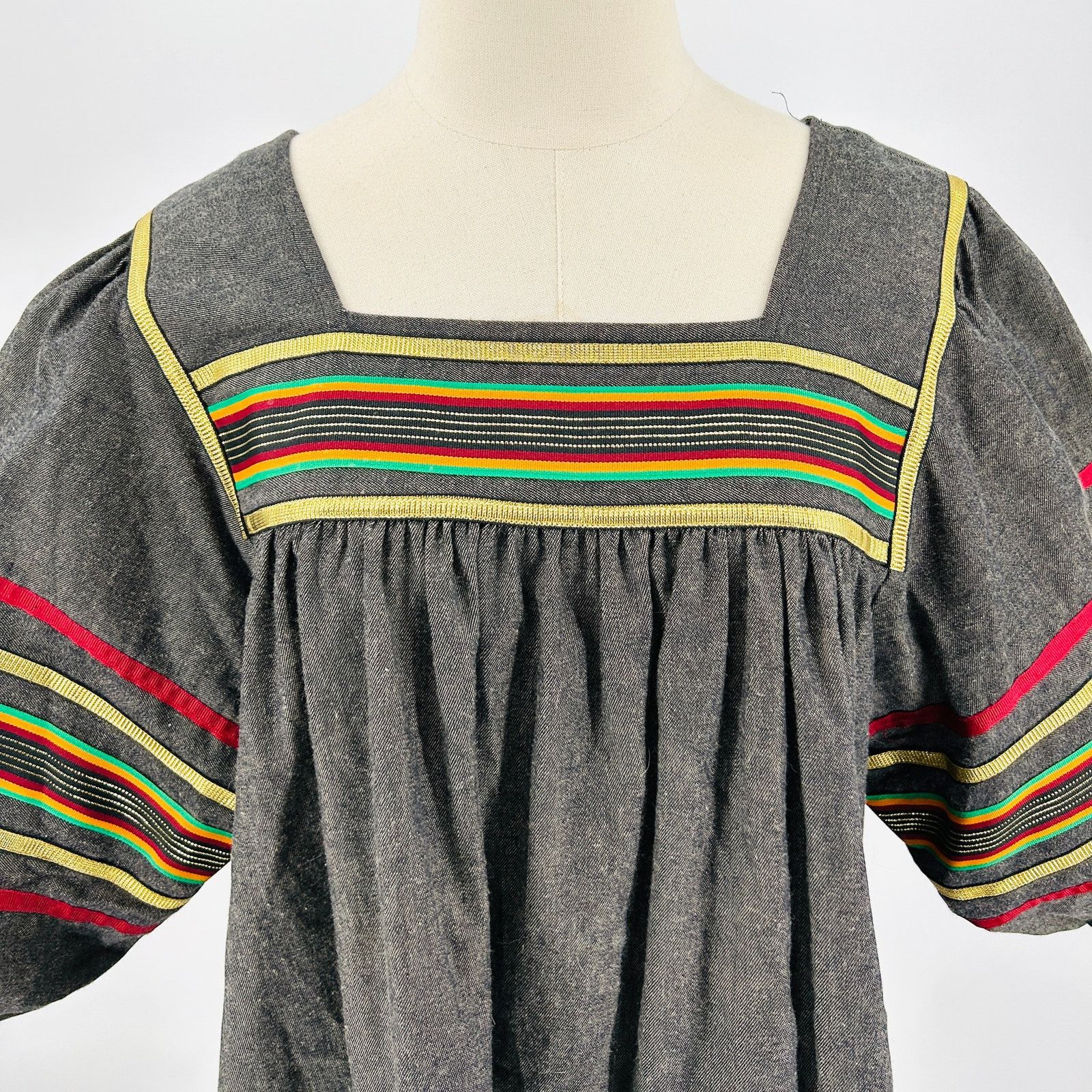 Vintage Vintage 70s Gray Striped Ribbon Trim Puff Sleeve Dress Size S / US 4 / IT 40 - 2 Thumbnail