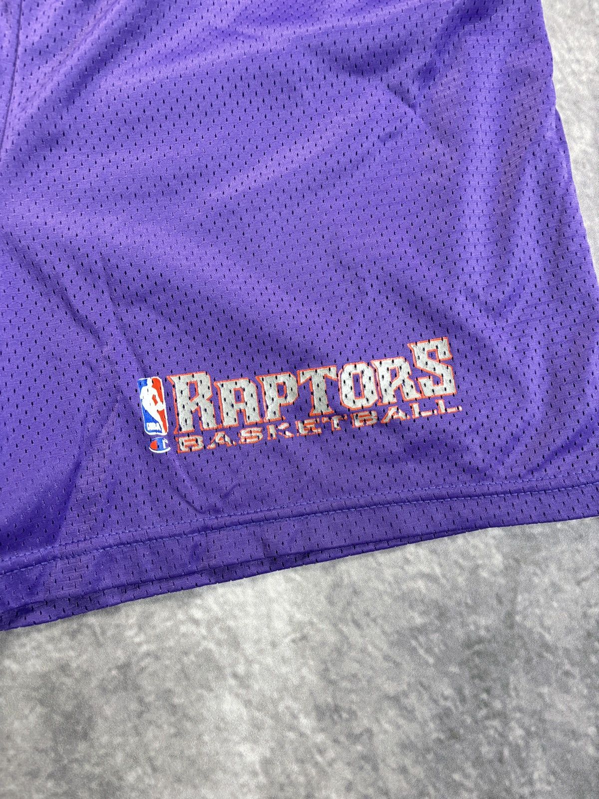 Champion 90s Vintage Toronto Raptors Shorts Carter Matching Suit Set Size US L / EU 52-54 / 3 - 14 Thumbnail