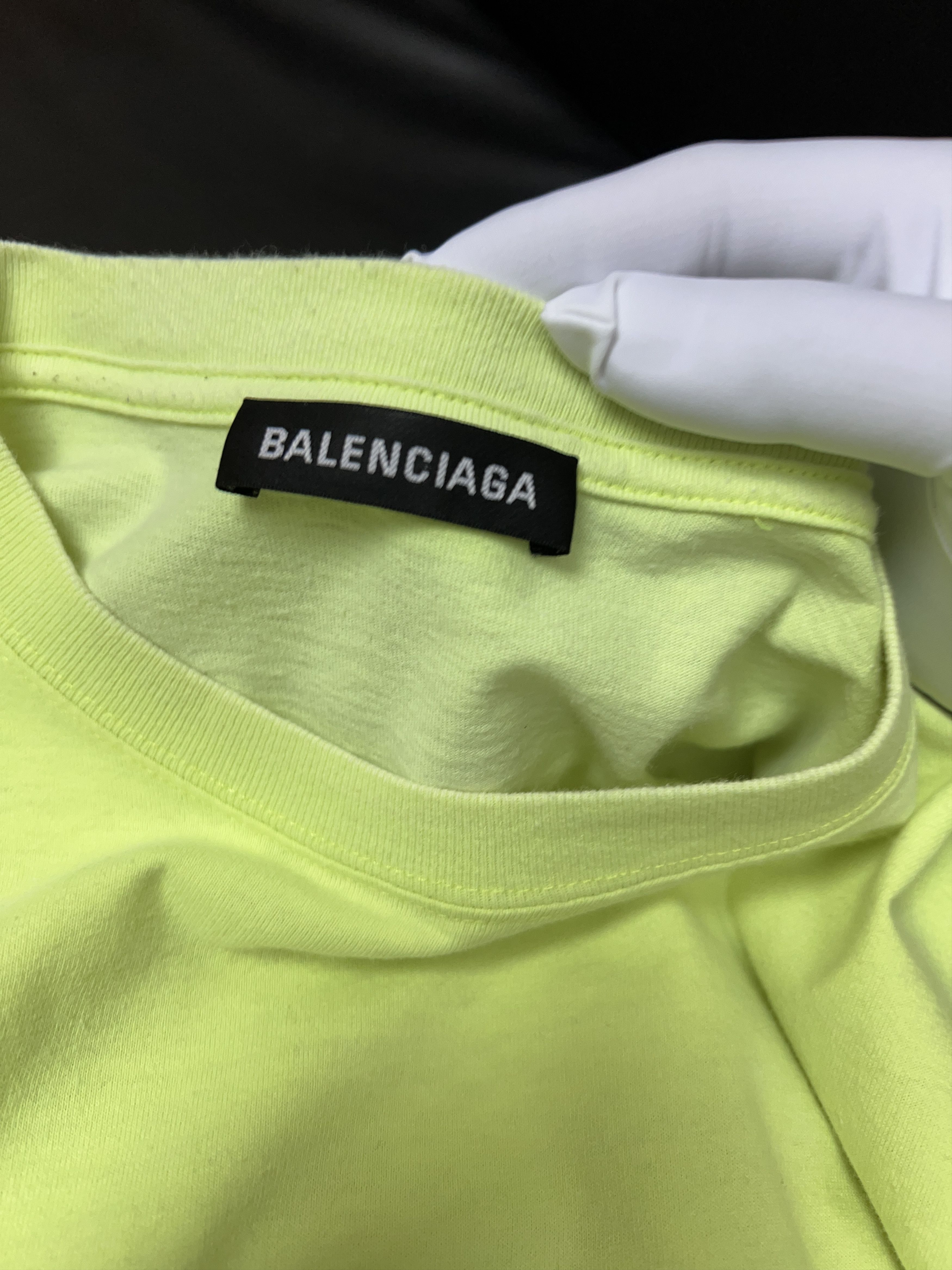 Balenciaga Balenciaga Neon Tag T Shirt Size US M / EU 48-50 / 2 - 3 Thumbnail