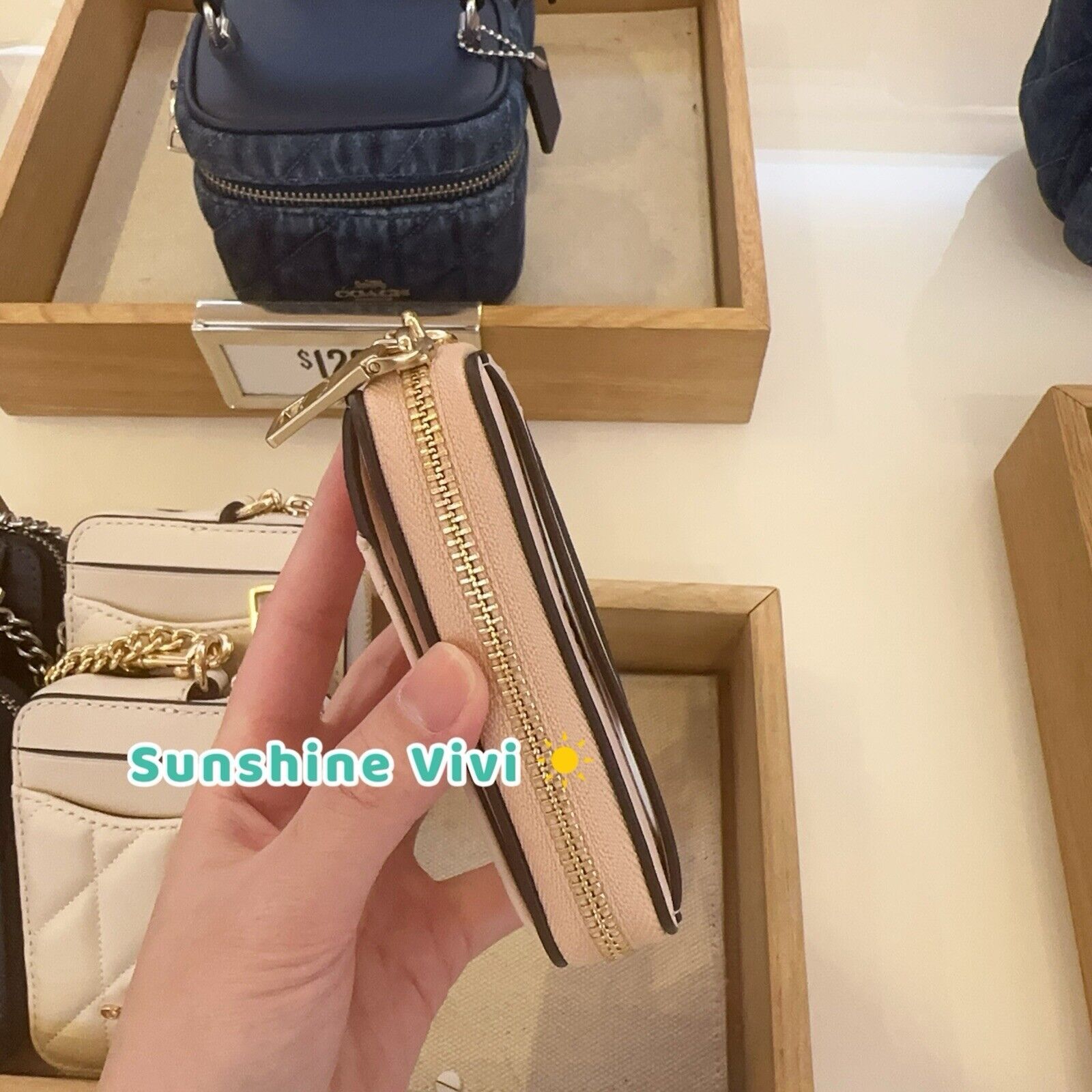 Coach NWT Coach Zip Card Case Quilting CZ467 Novelty Gold/Blush Size ONE SIZE - 3 Thumbnail